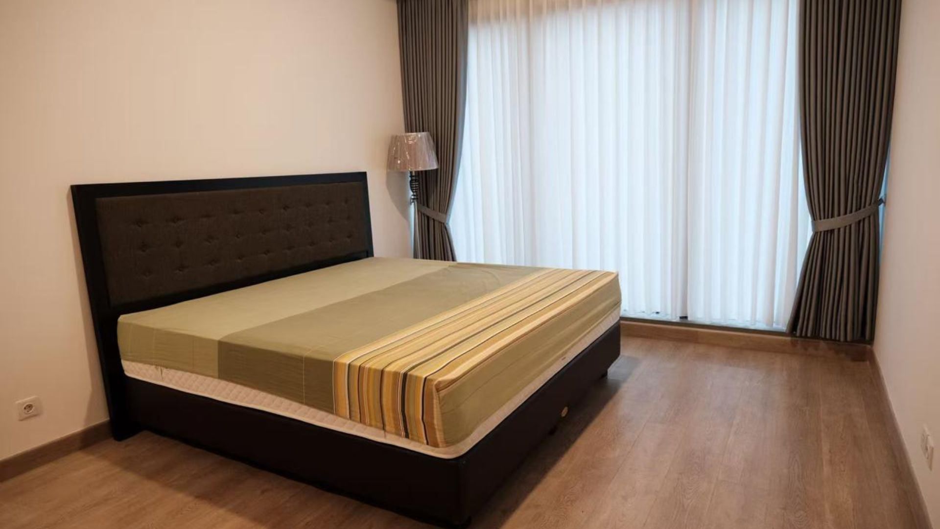 Prestigious 3BR Living at 57 Promenade