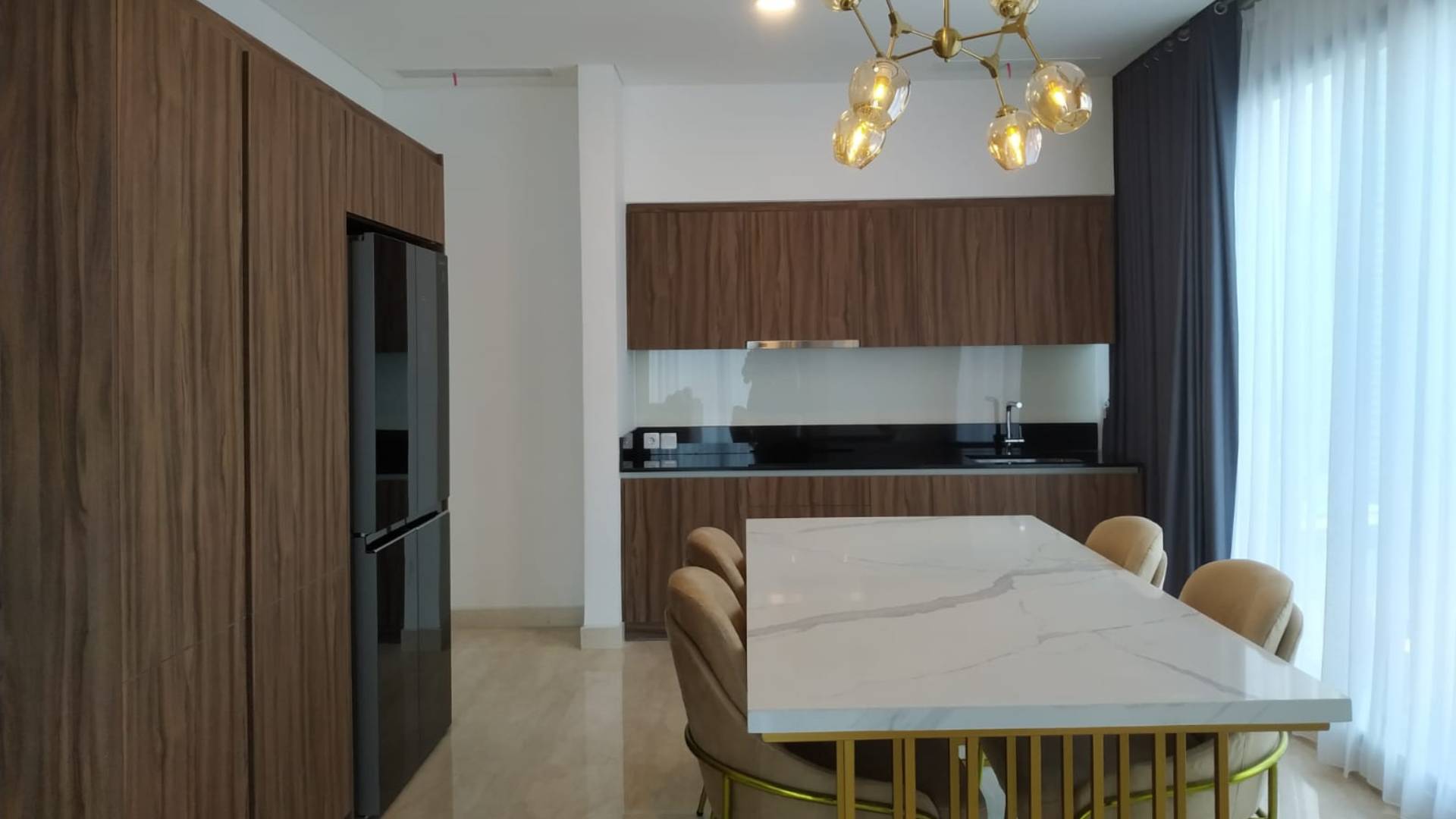 Spacious 3BR for Executive Living at 57 Promenade