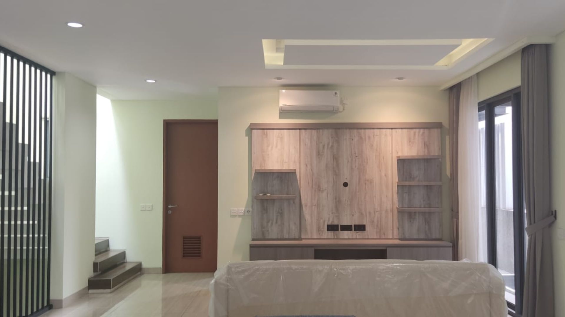 ARCO RAYA NO.234 KAV A7-4BR-LIVING AREA