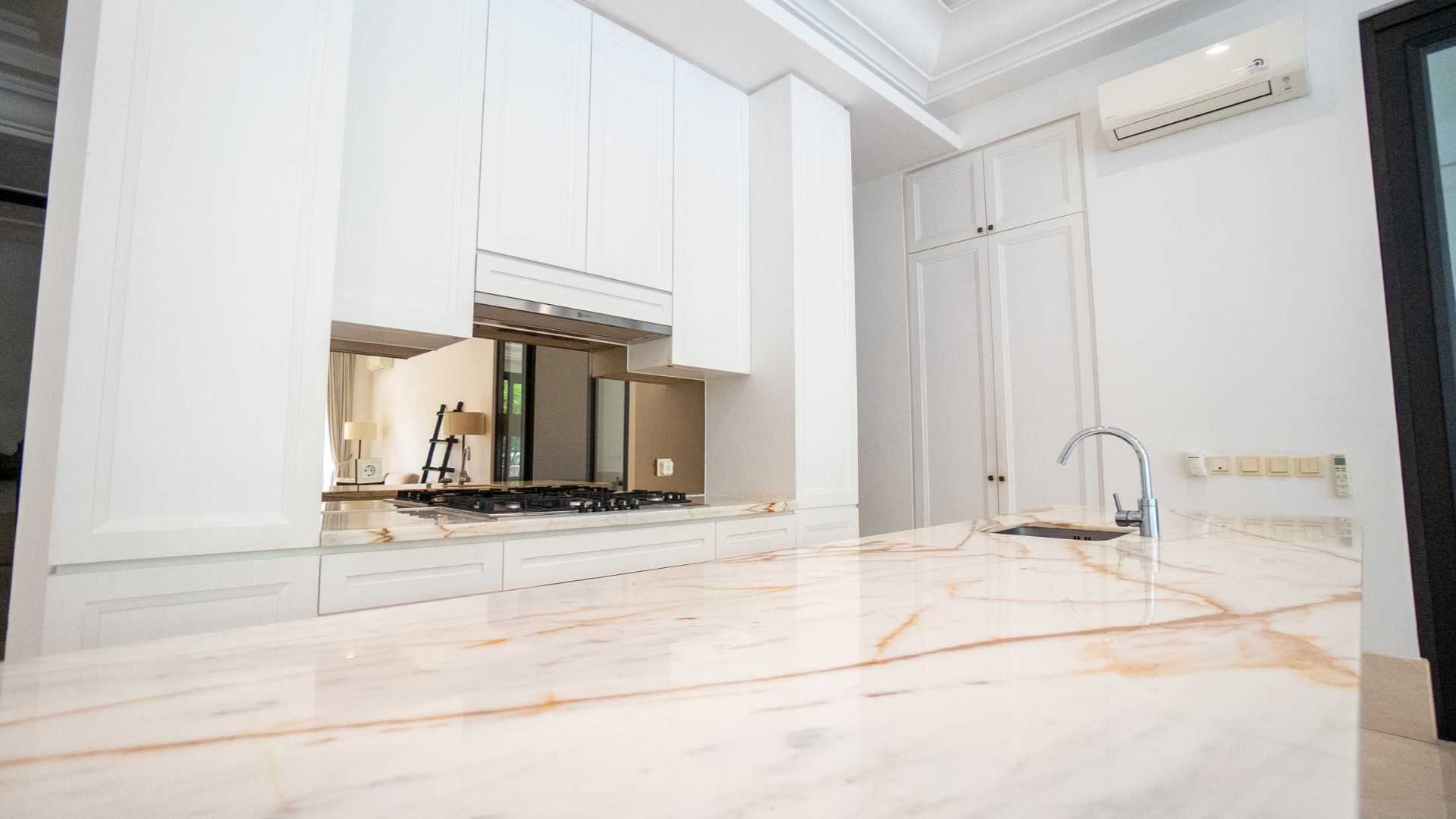 For Rent 4BR Apartment Atmaya Residence South Jakarta Cilandak AMY010