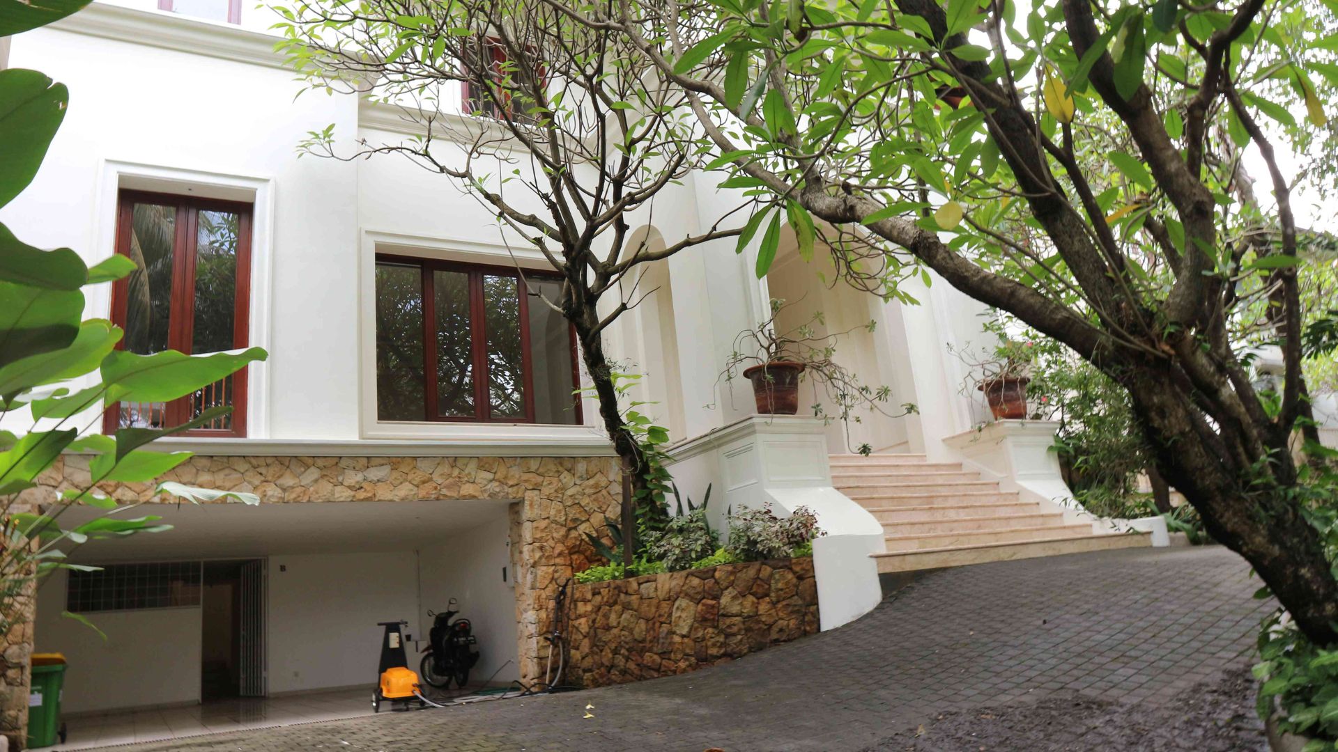 For Rent 5BR House Atmaya Residence South Jakarta Cilandak CLD489