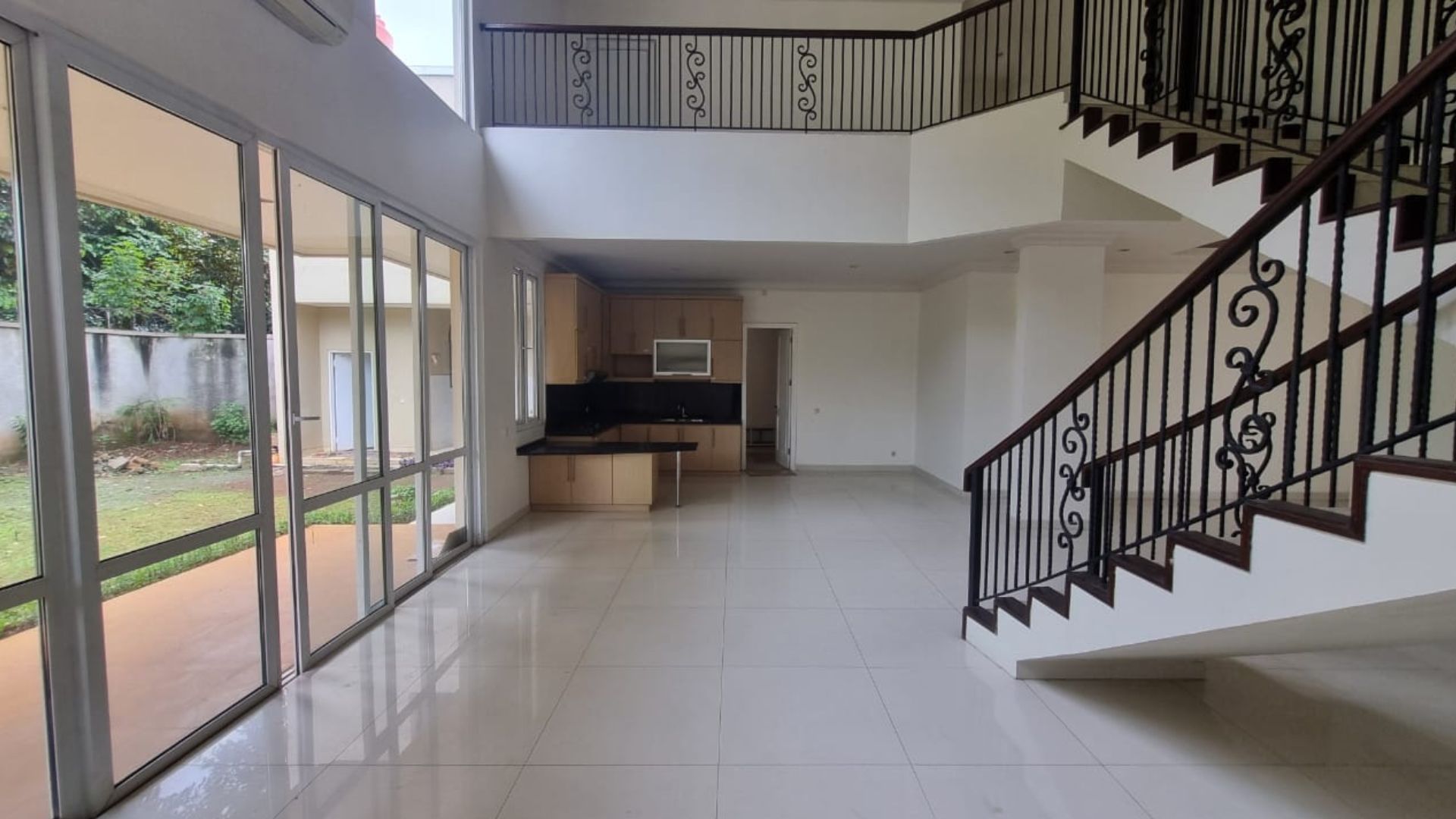For Rent 4BR House South Jakarta Ampera AMP077