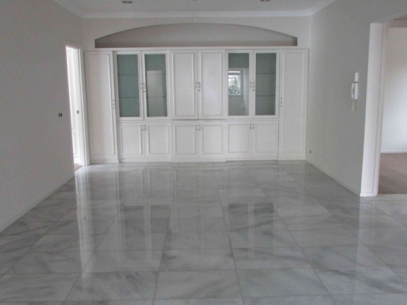 Asem 2 no 60CC-4BR-FAMILY AREA AT SECOND FLOOR