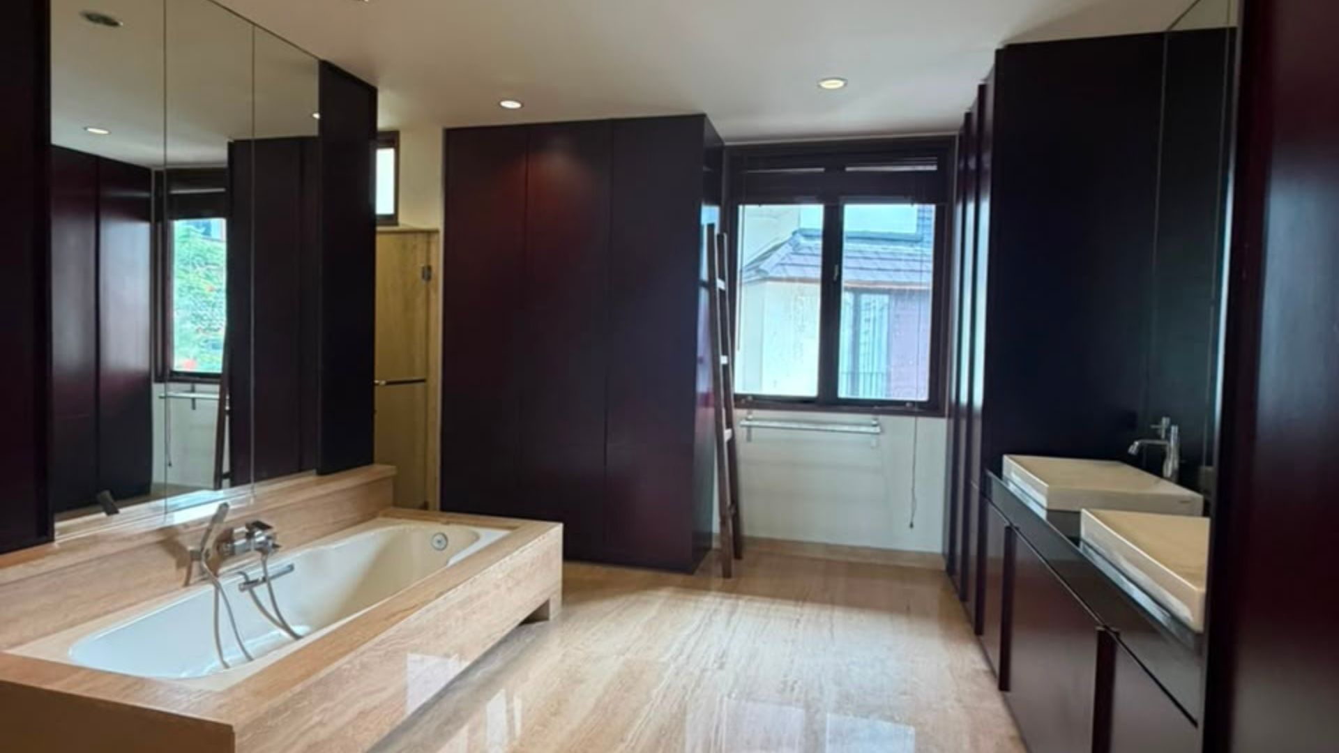 Luxury 4BR Family Living at Atmaya Residence
