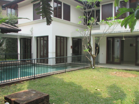 Atmaya Residence-5BR-BACKYARD