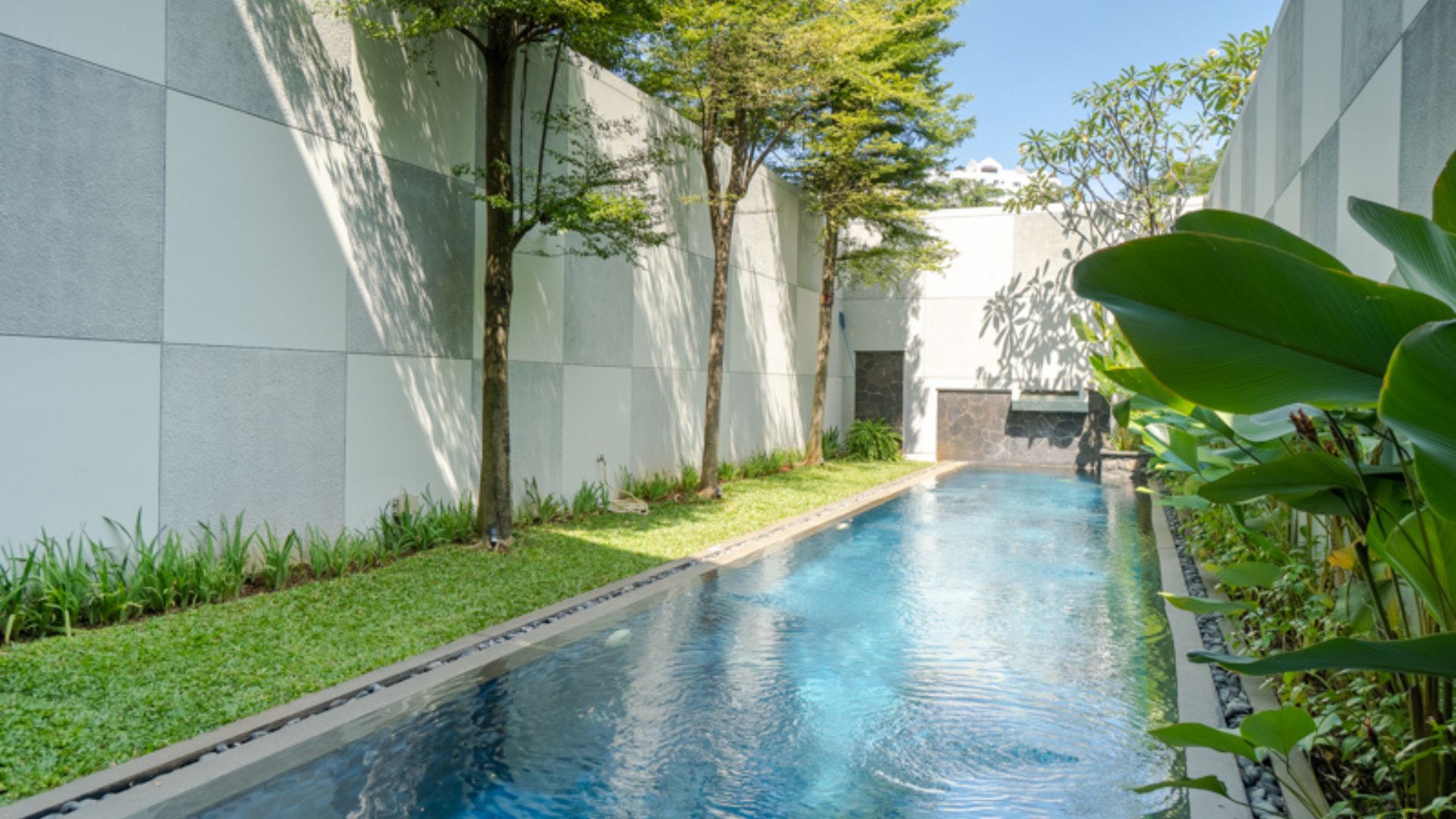 BDN 1 No. 12 Kav C-4BR-SWIMMING POOL & BACKYARD For Rent 4BR House South Jakarta Cilandak CLD120