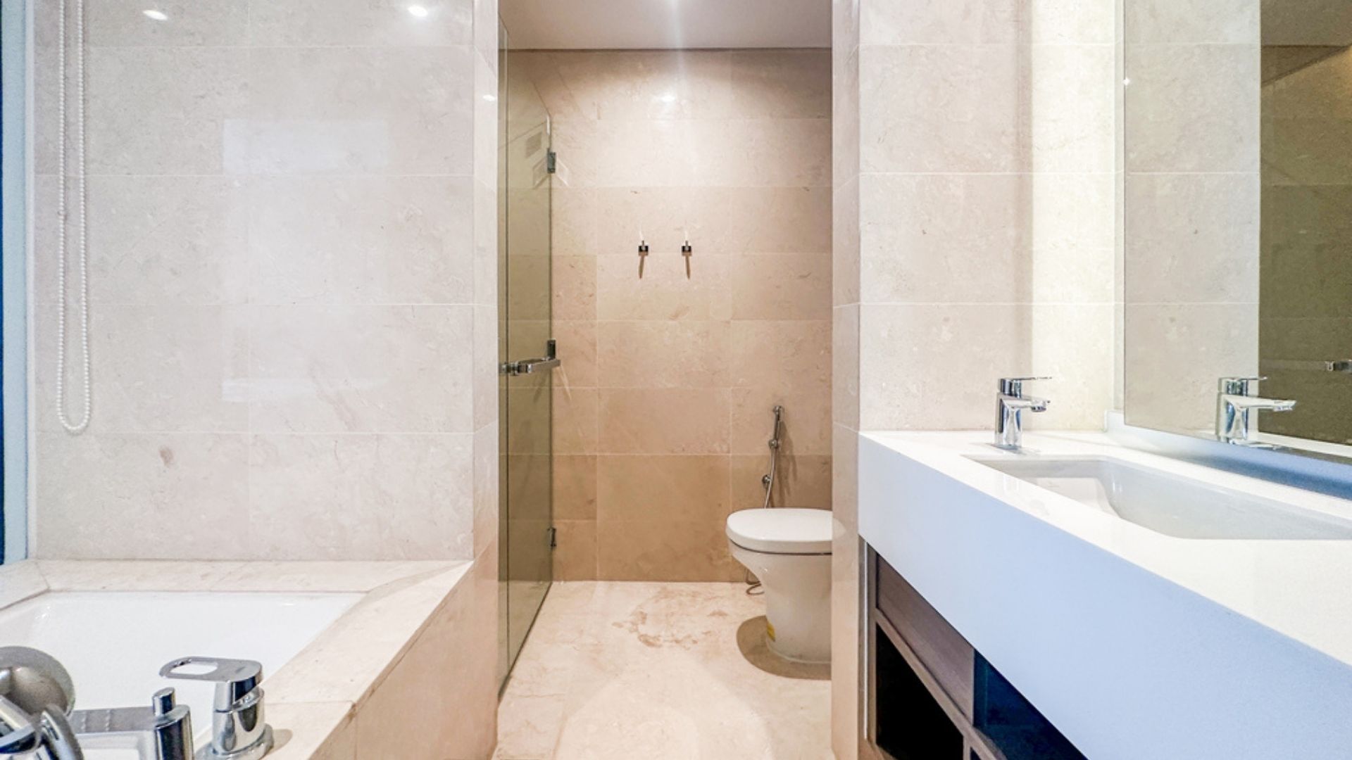 Casa Domaine-3BR-Toilet Area For Rent 3BR Apartment Casa Domaine Central Jakarta Sudirman CD015