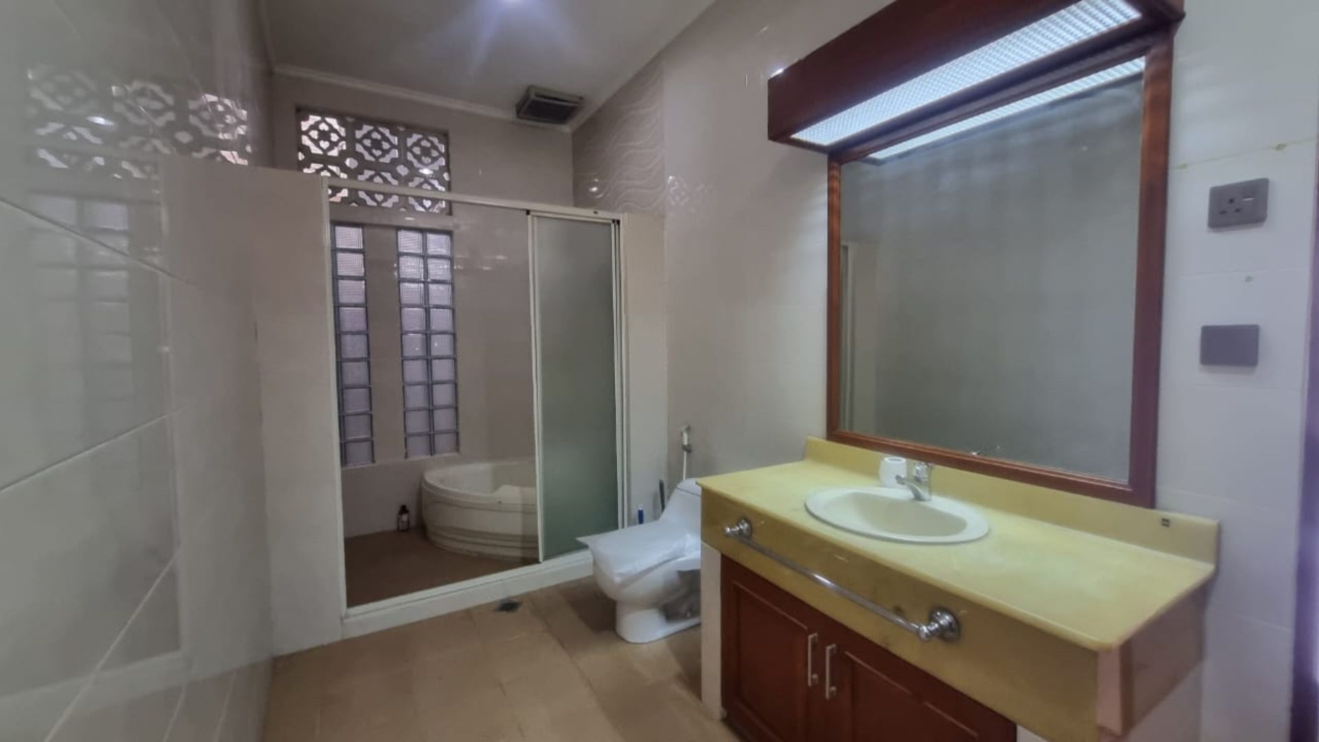 For Rent 4BR House South Jakarta Kebayoran Baru KBBR065