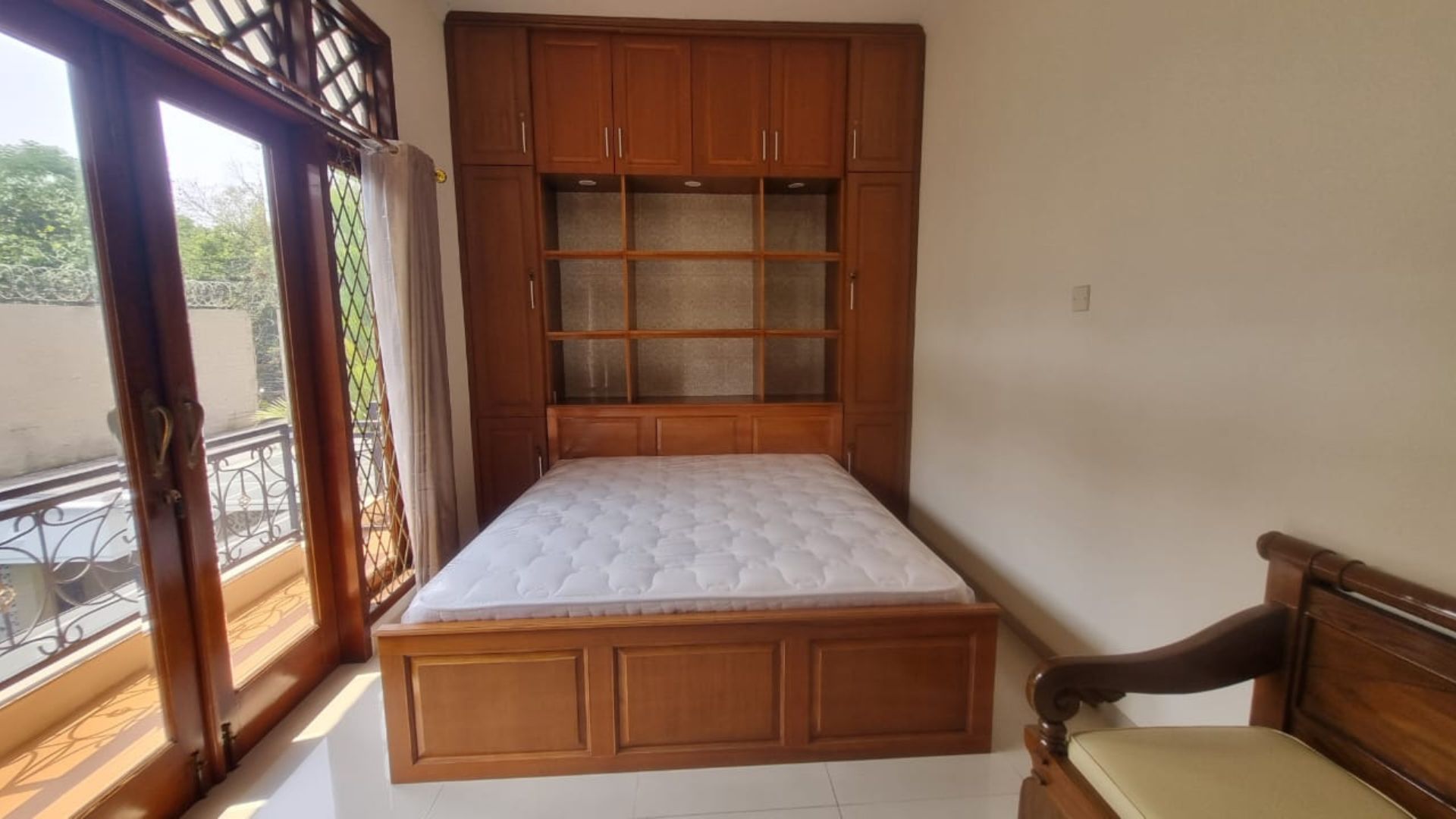 For Rent 4BR House South Jakarta Kebayoran Baru KBBR065