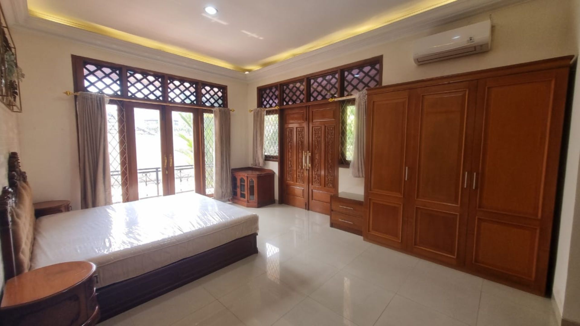 For Rent 4BR House South Jakarta Kebayoran Baru KBBR065