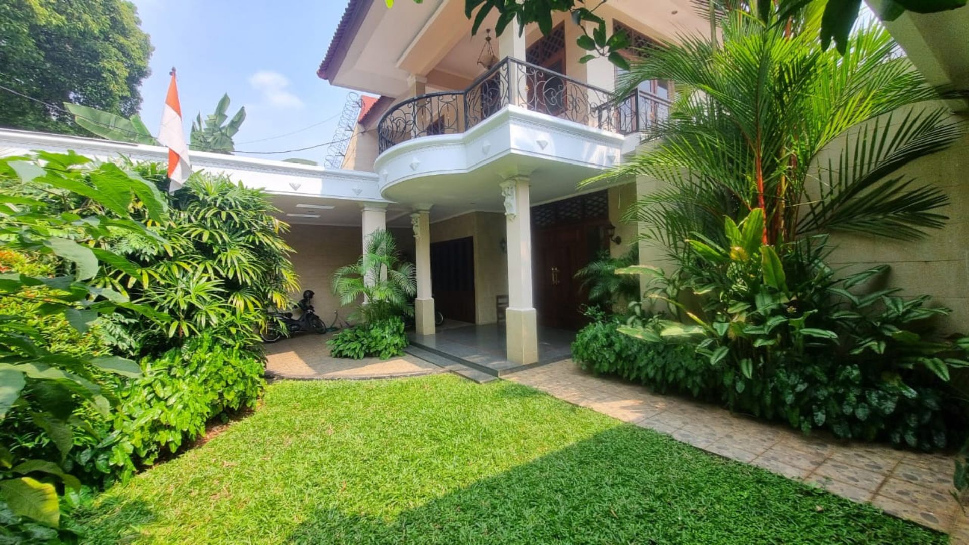 For Rent 4BR House South Jakarta Kebayoran Baru KBBR065