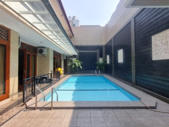 For Rent 4BR House South Jakarta Kebayoran Baru KBBR065