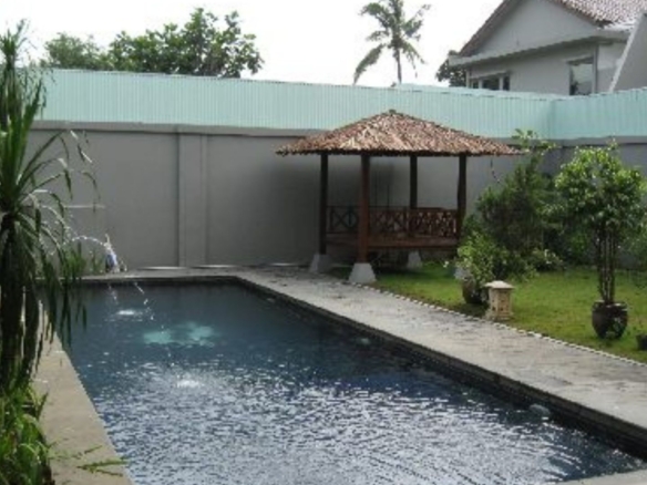 Cilandak Tengah 2 Kav N - Pool.jpg