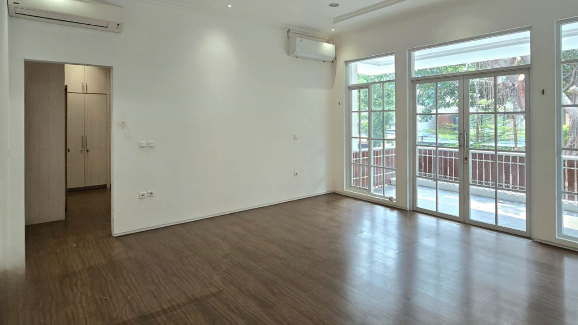 For Rent 4BR House South Jakarta Kebayoran Baru KBBR306