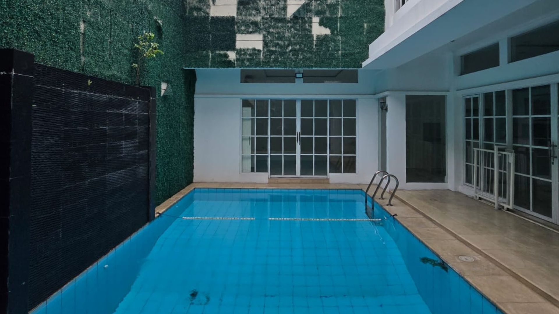 For Rent 4BR House South Jakarta Kebayoran Baru KBBR306