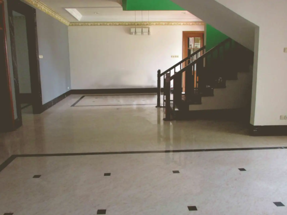 Generous Interior Space – Executive Paradise