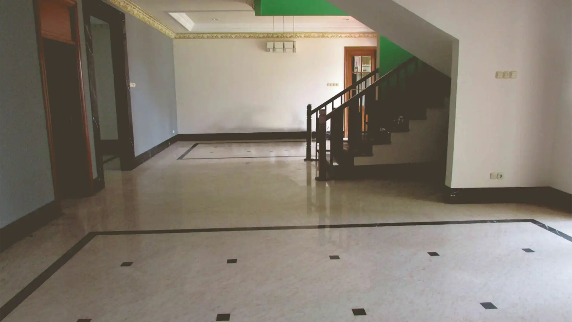 Generous Interior Space – Executive Paradise