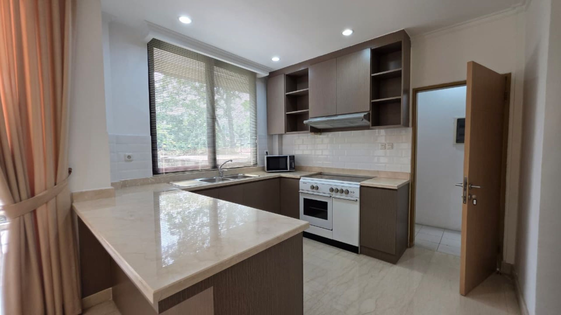 For Rent 3BR Apartment Executive Paradise South Jakarta Cilandak EP024