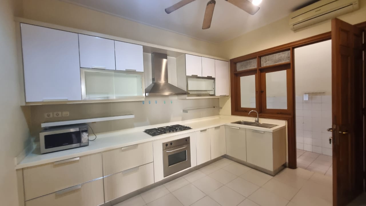 For Rent 4BR House South Jakarta Pondok Indah PNDIND024