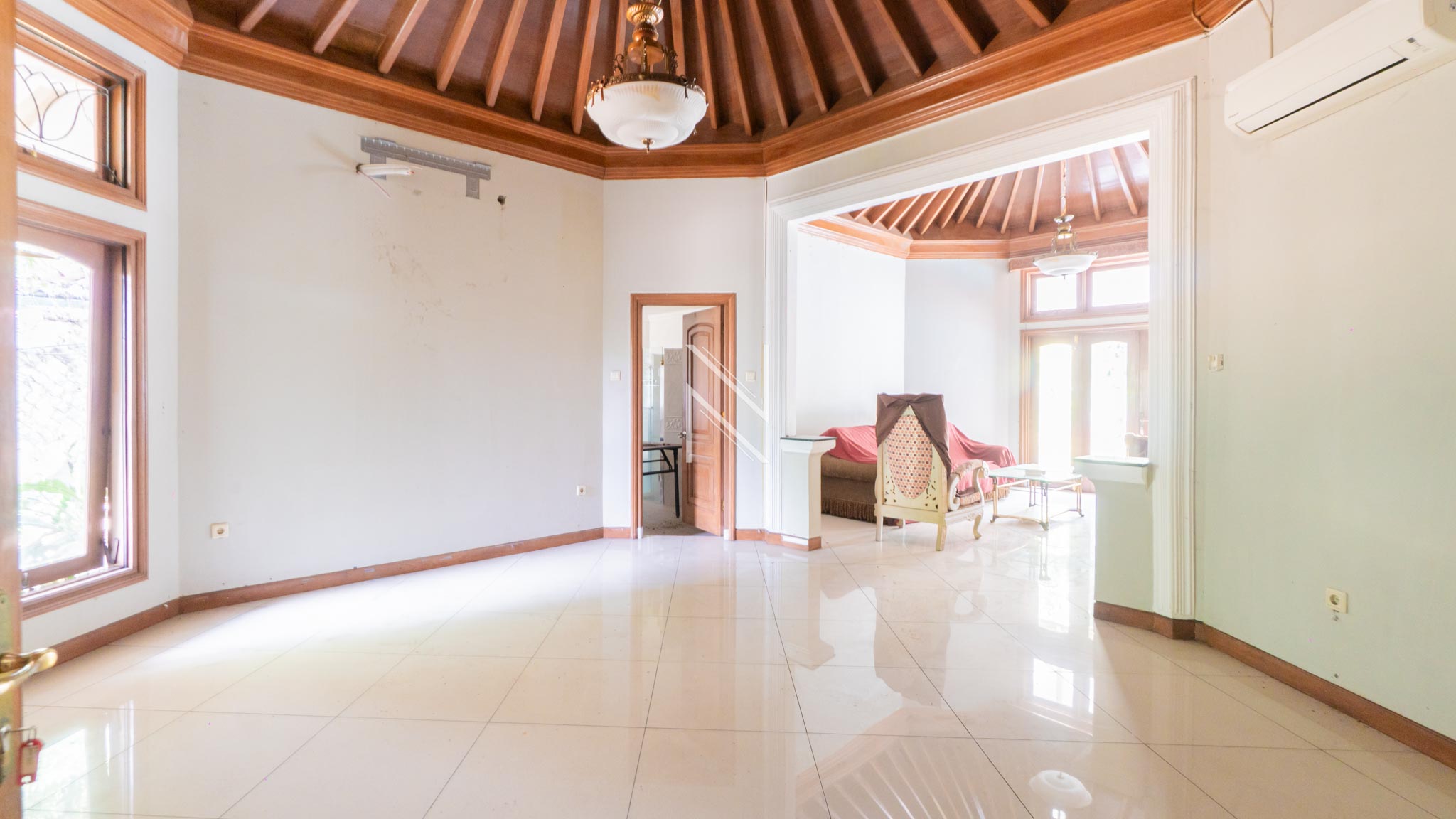 Super Large 10BR House at Kuningan