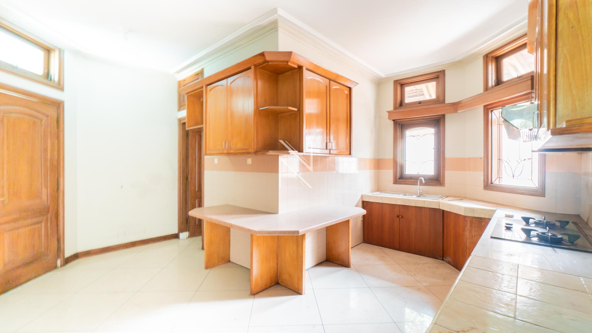Super Large 10BR House at Kuningan
