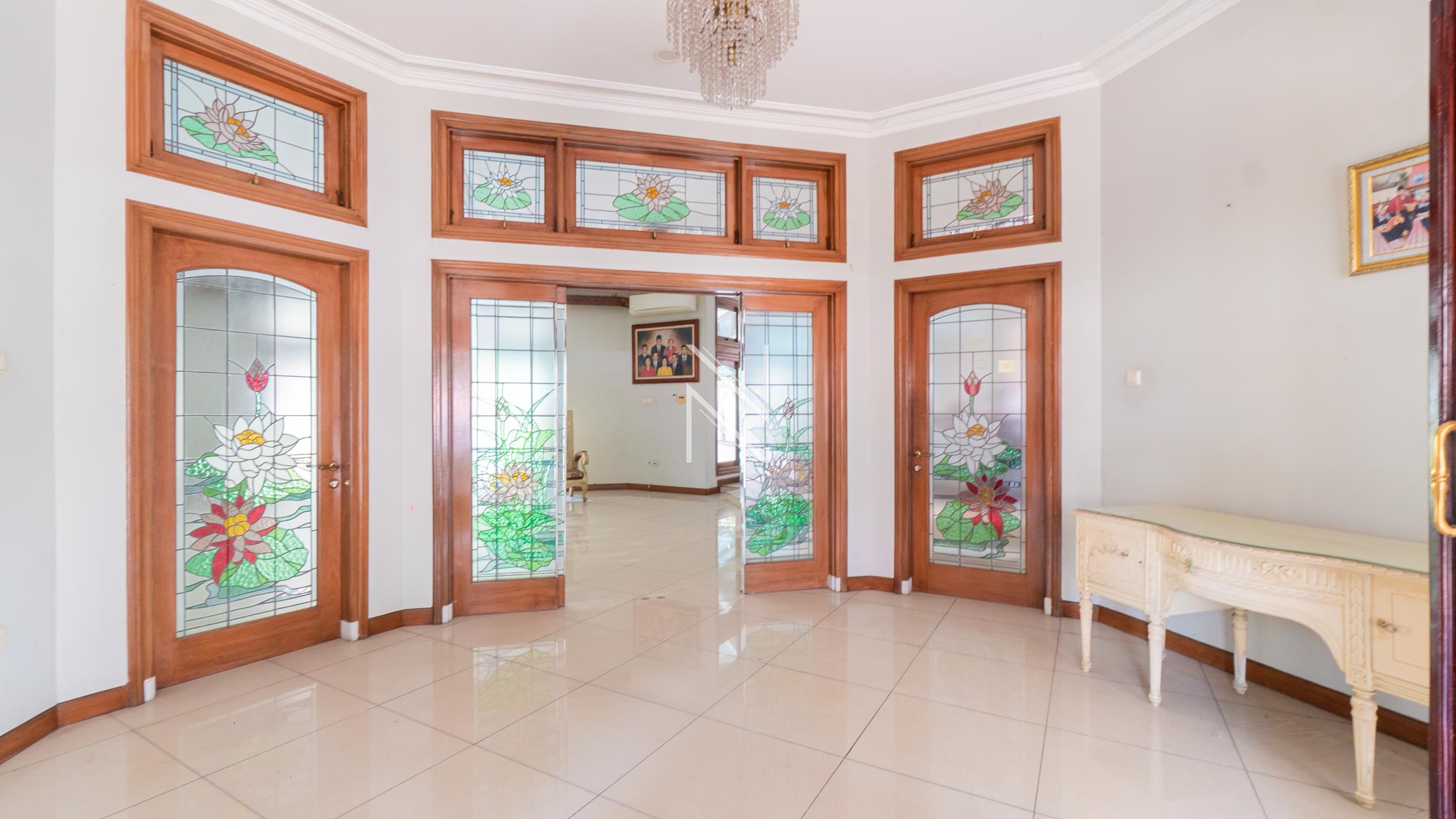 Super Large 10BR House at Kuningan