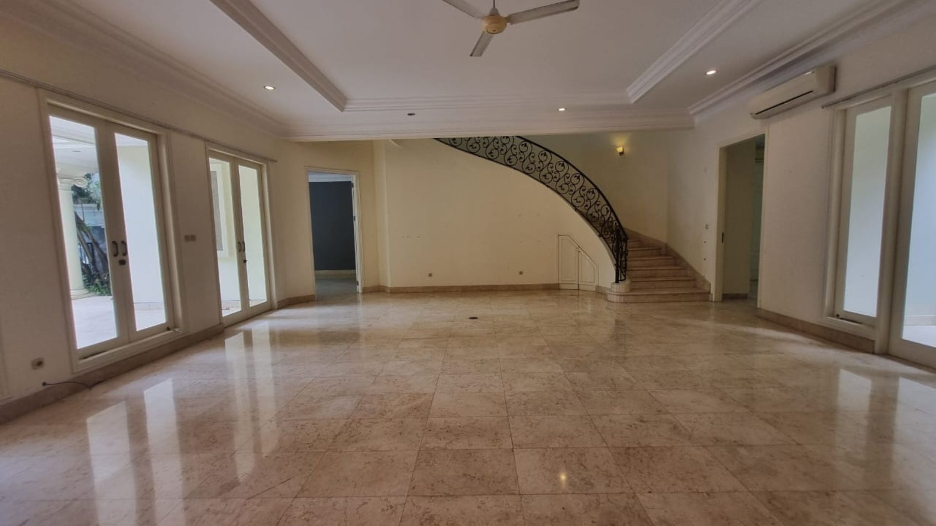 For Rent 5BR House South Jakarta Cilandak CLD405