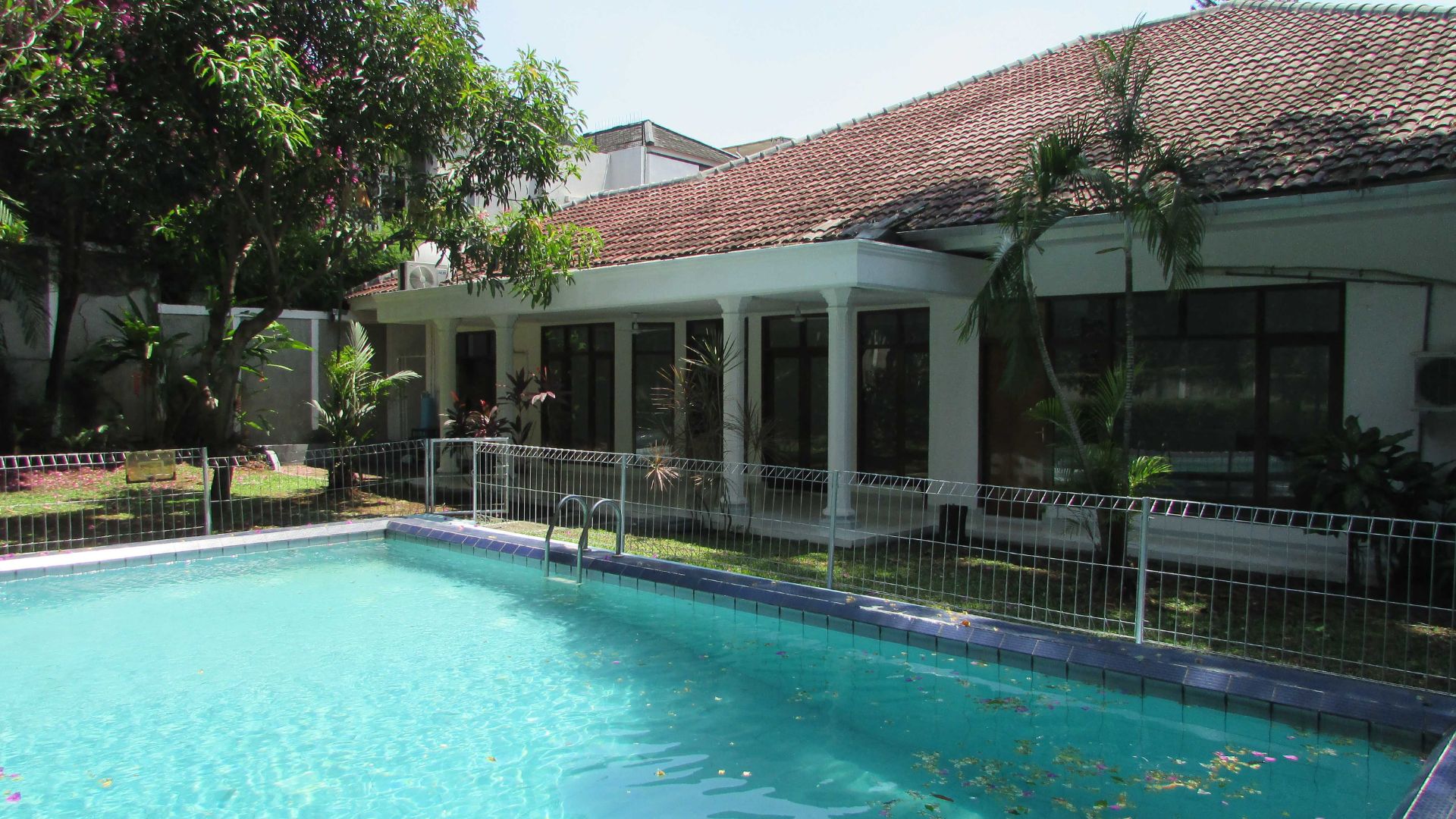Jeruk Purut no 23 Kav A-4BR-SWIMMING POOL
