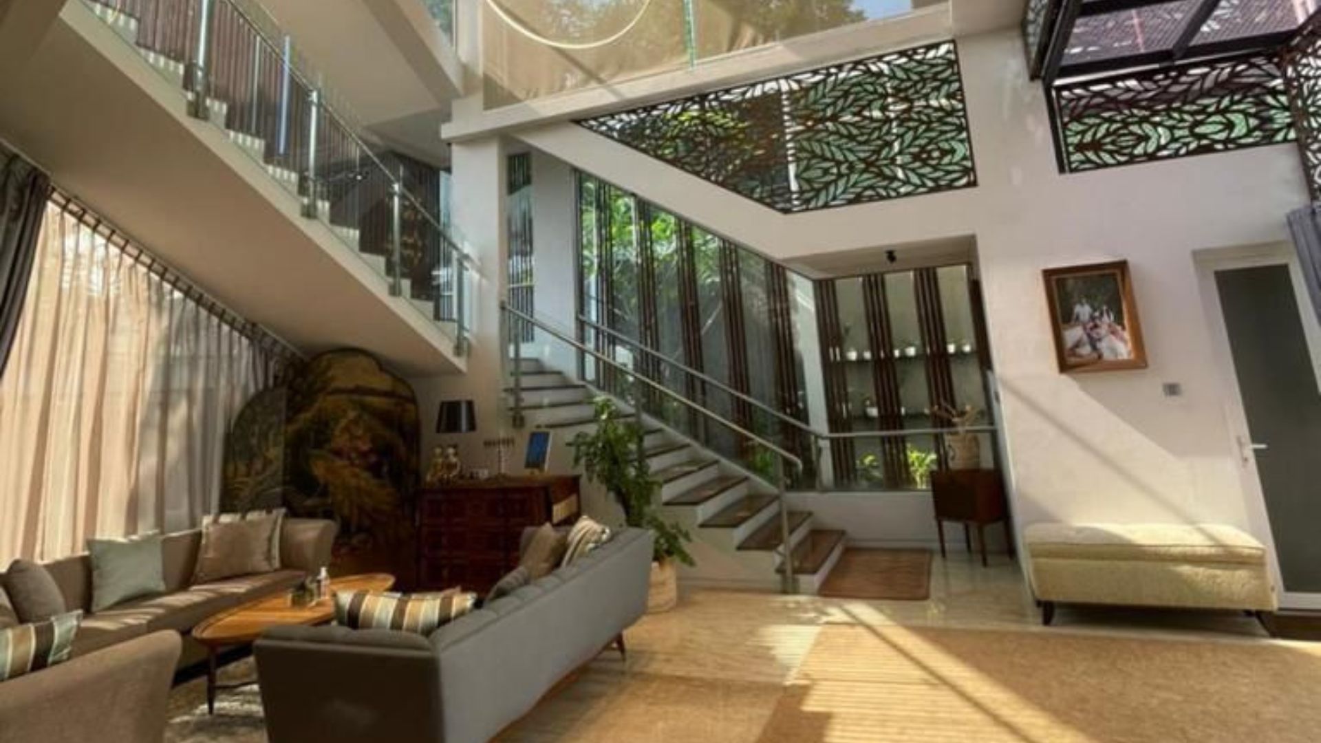 Jl Tebet Barat 8 no 2-4BR-FAMILY AREA For Buy 4BR House South Jakarta Tebet TBT001