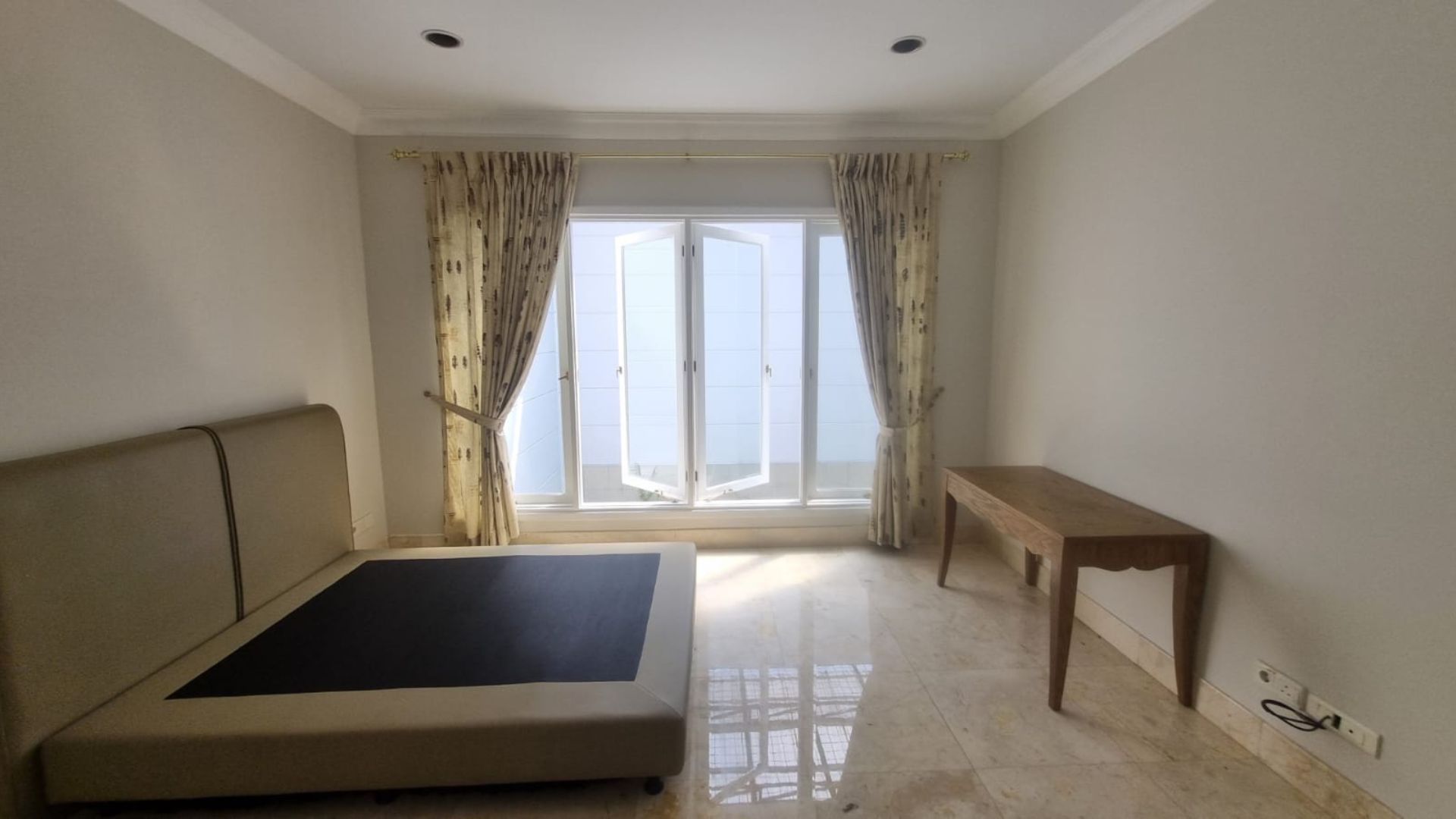Distinguished 4BR Family Home – Kebayoran Baru