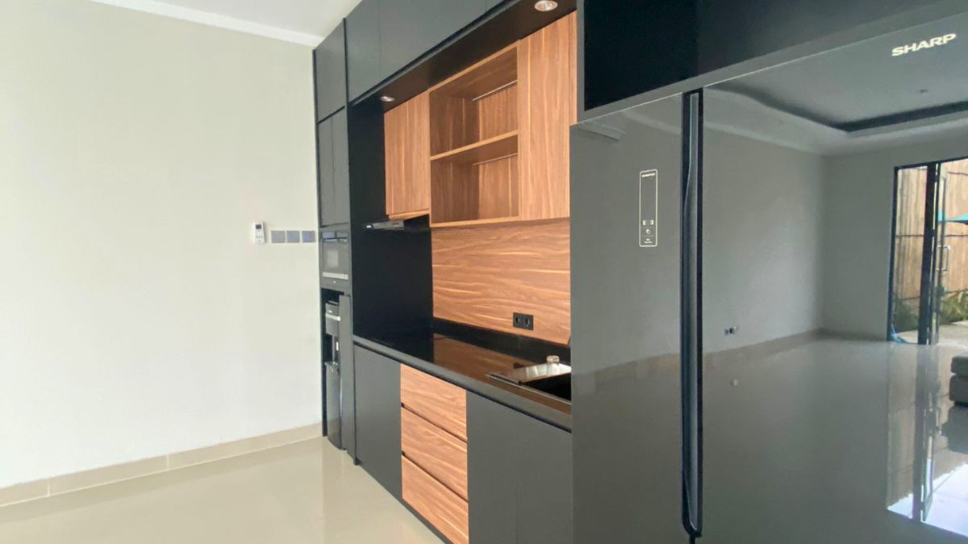For Buy 4BR House South Tangerang Bintaro BTR002