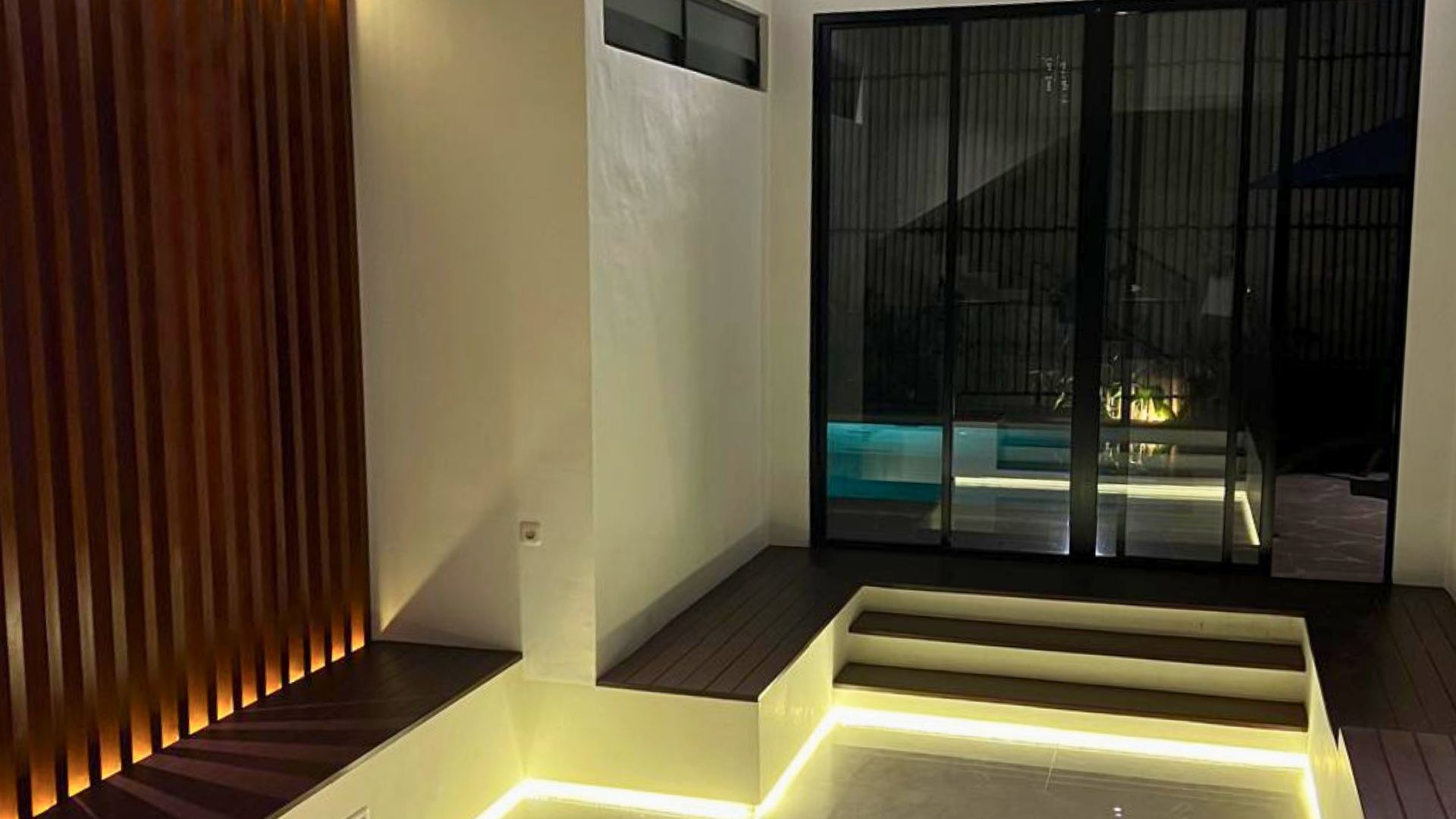 For Buy 4BR House South Tangerang Bintaro BTR002