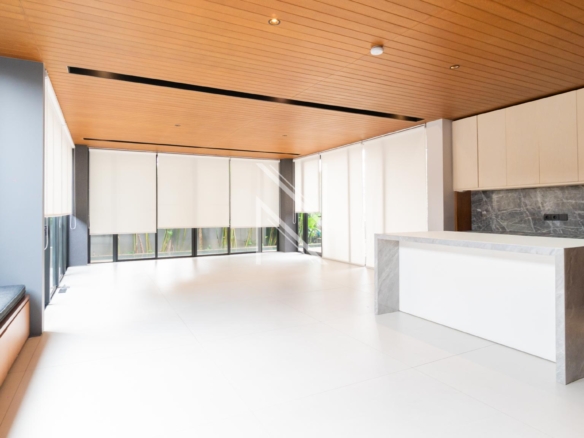 KEMANG 9 NO.11-4BR-LIVING AREA WITH KITCHEN