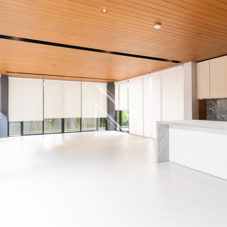 KEMANG 9 NO.11-4BR-LIVING AREA WITH KITCHEN