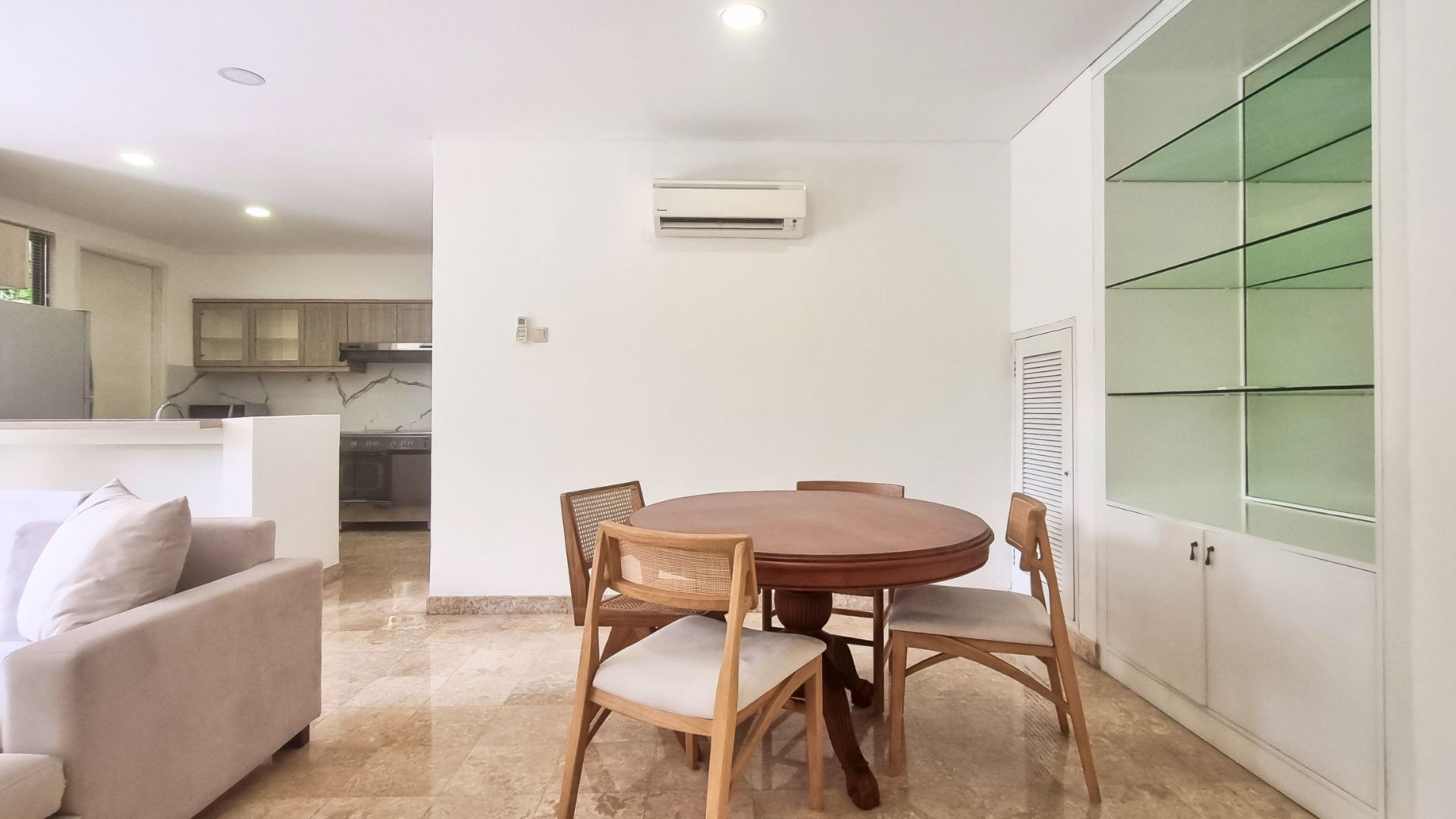 For Rent 1BR House South Jakarta Kemang KMGS153