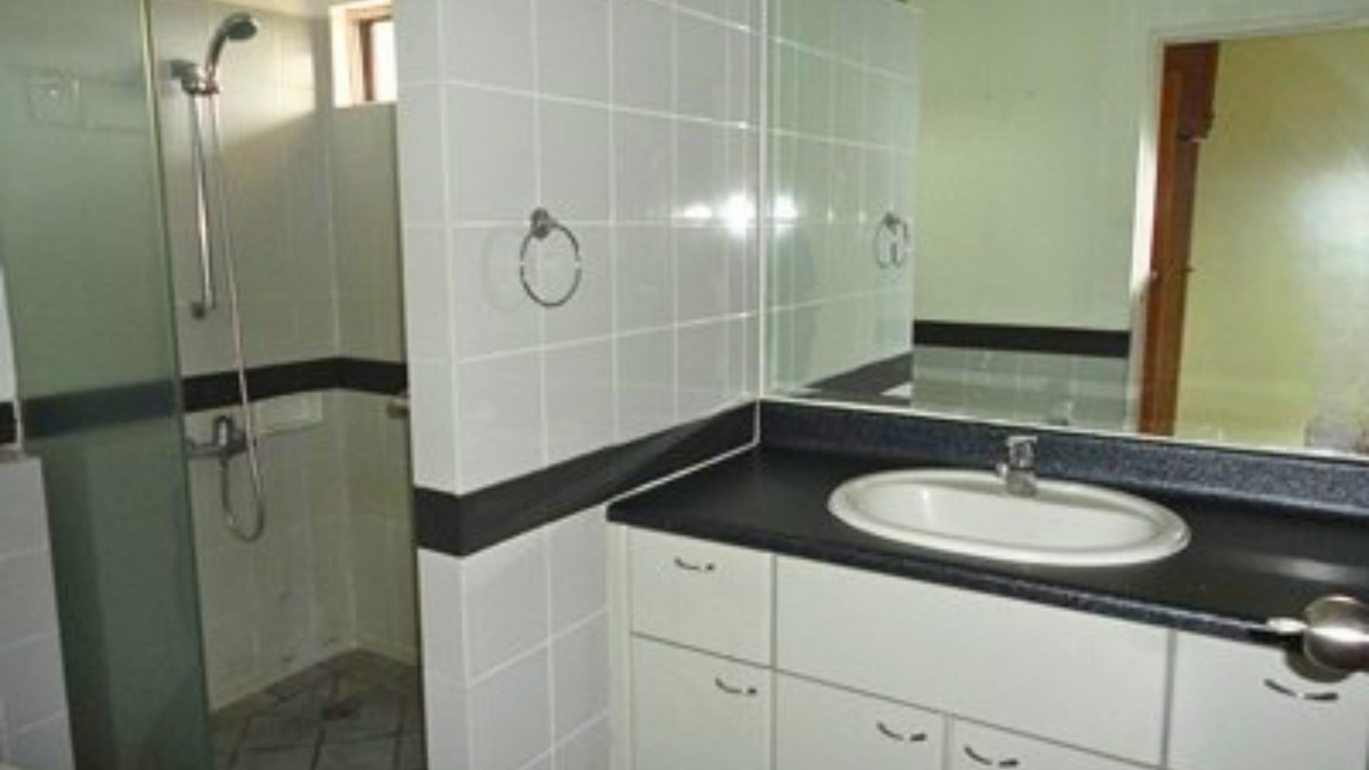 KEMANG CLUB VILLAS-3BR-BATHROOM For Rent 3BR House South Jakarta Kemang KMG017