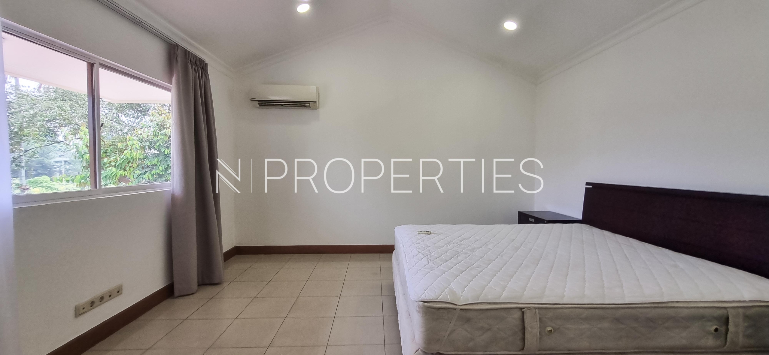 For Rent 3BR House South Jakarta Kemang KMGS155