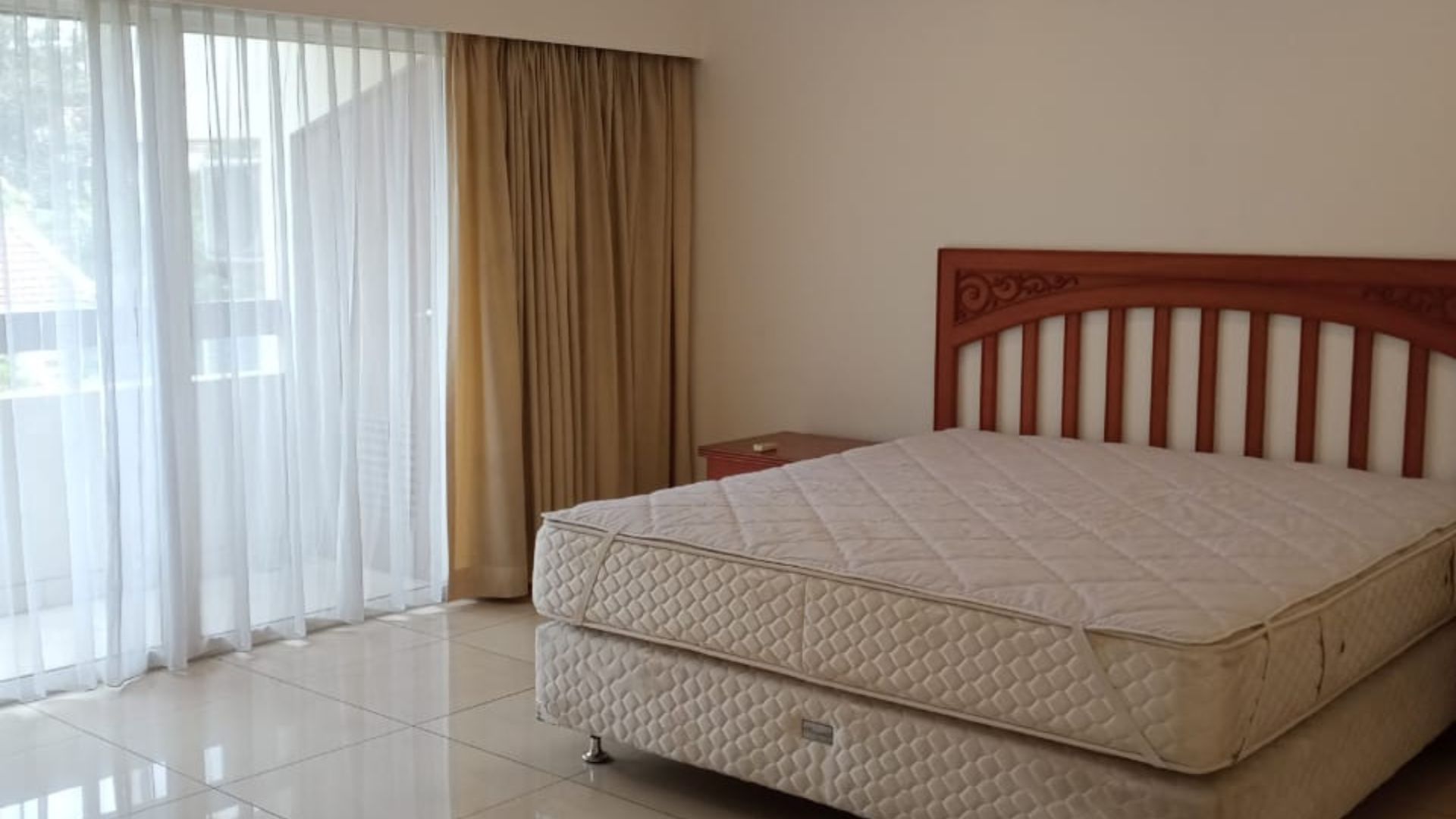 For Rent 4BR House South Jakarta Kemang KMGS112