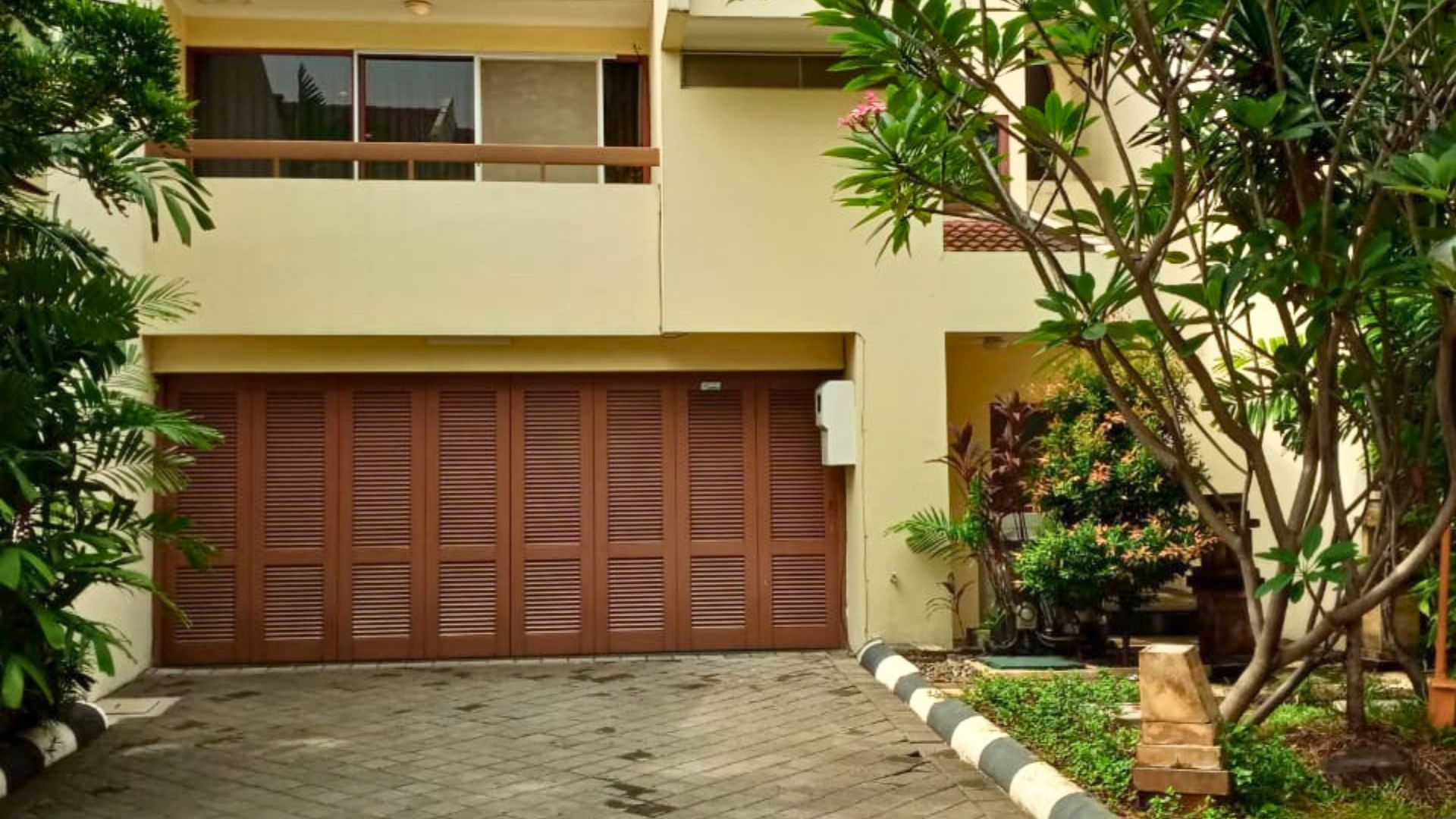 For Rent 4BR House South Jakarta Kemang KMGS128