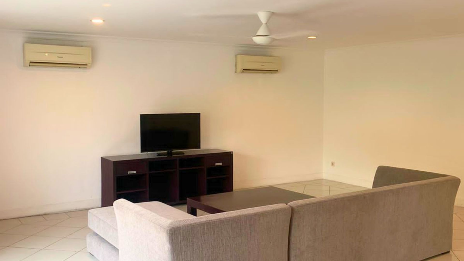 For Rent 3BR House South Jakarta Kemang KMGS126