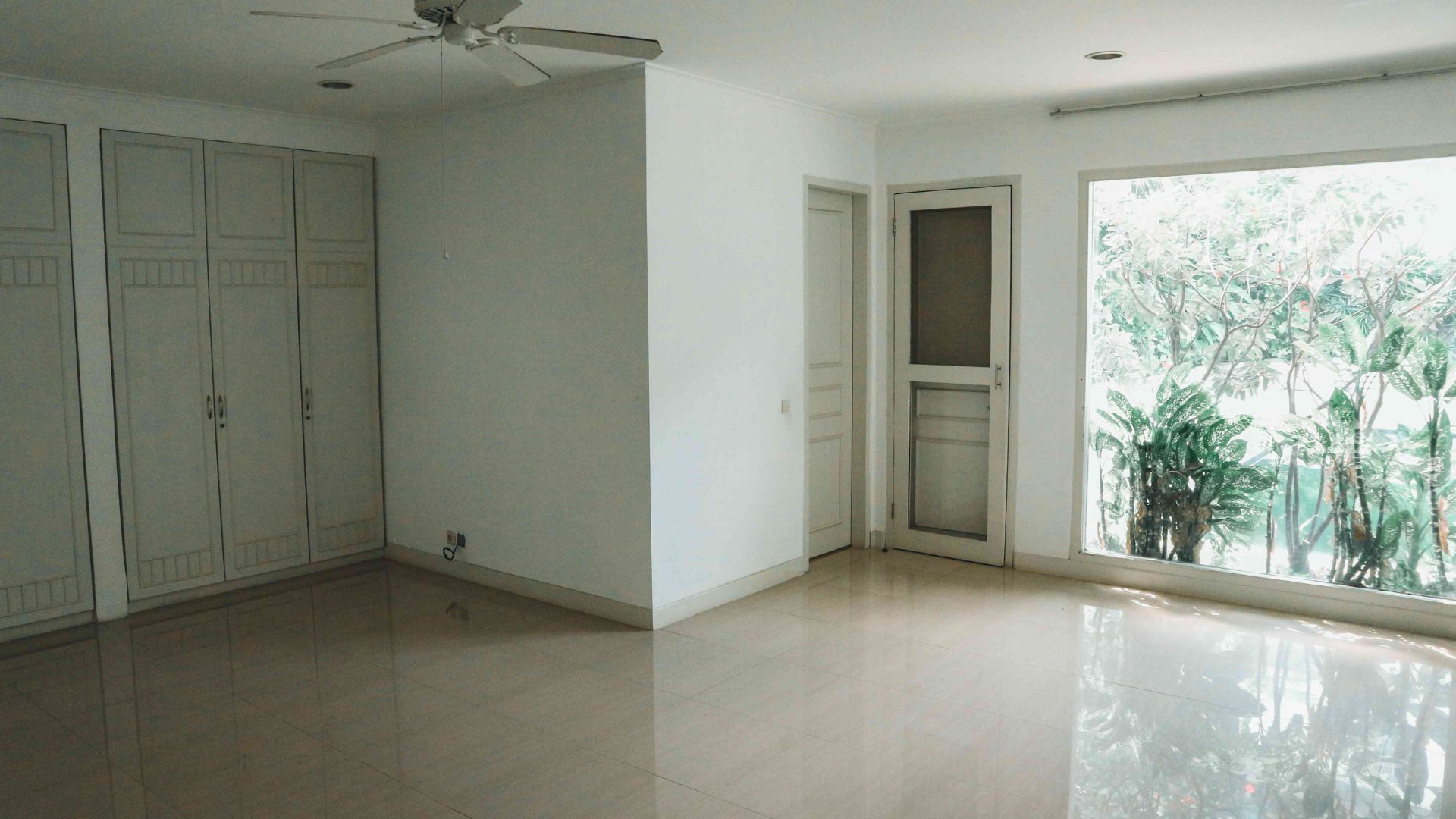 Stylish 4BR Estate Residence at Kemang