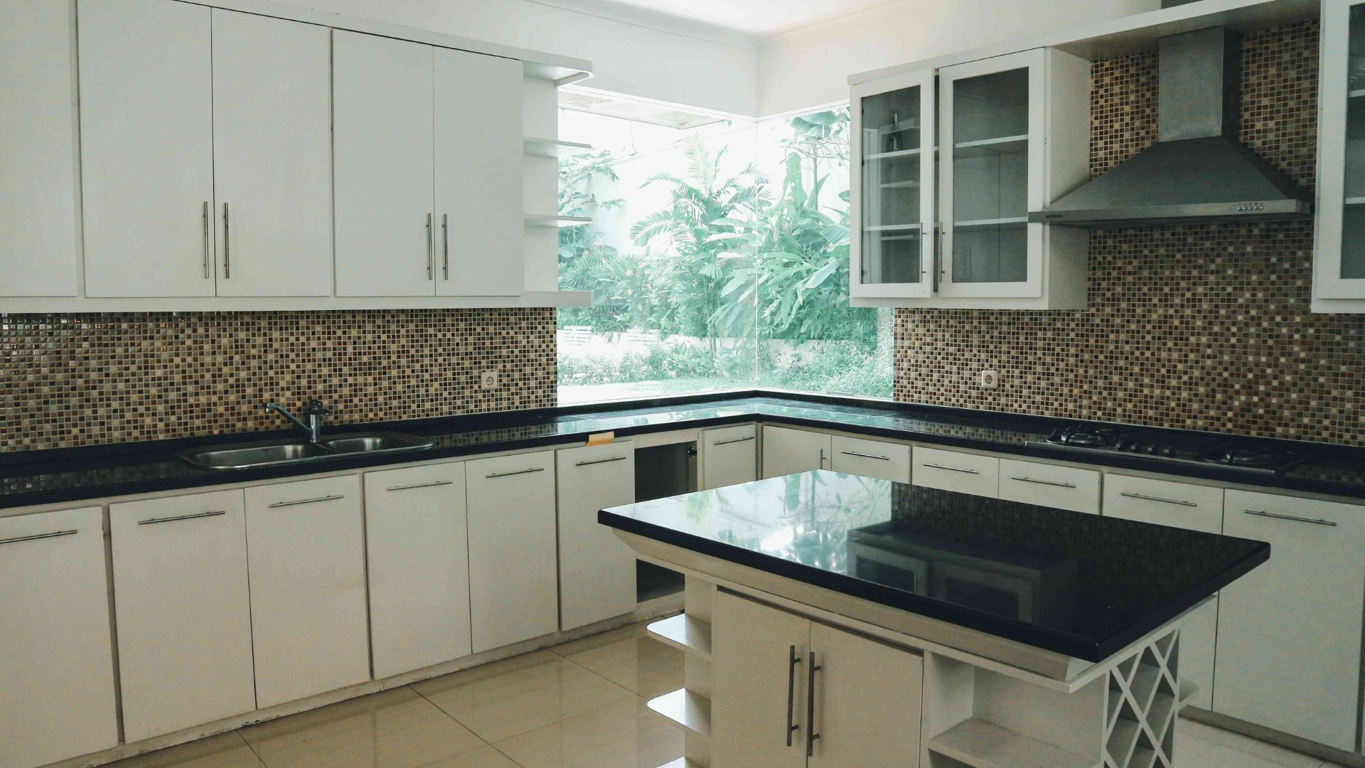 Stylish 4BR Estate Residence at Kemang