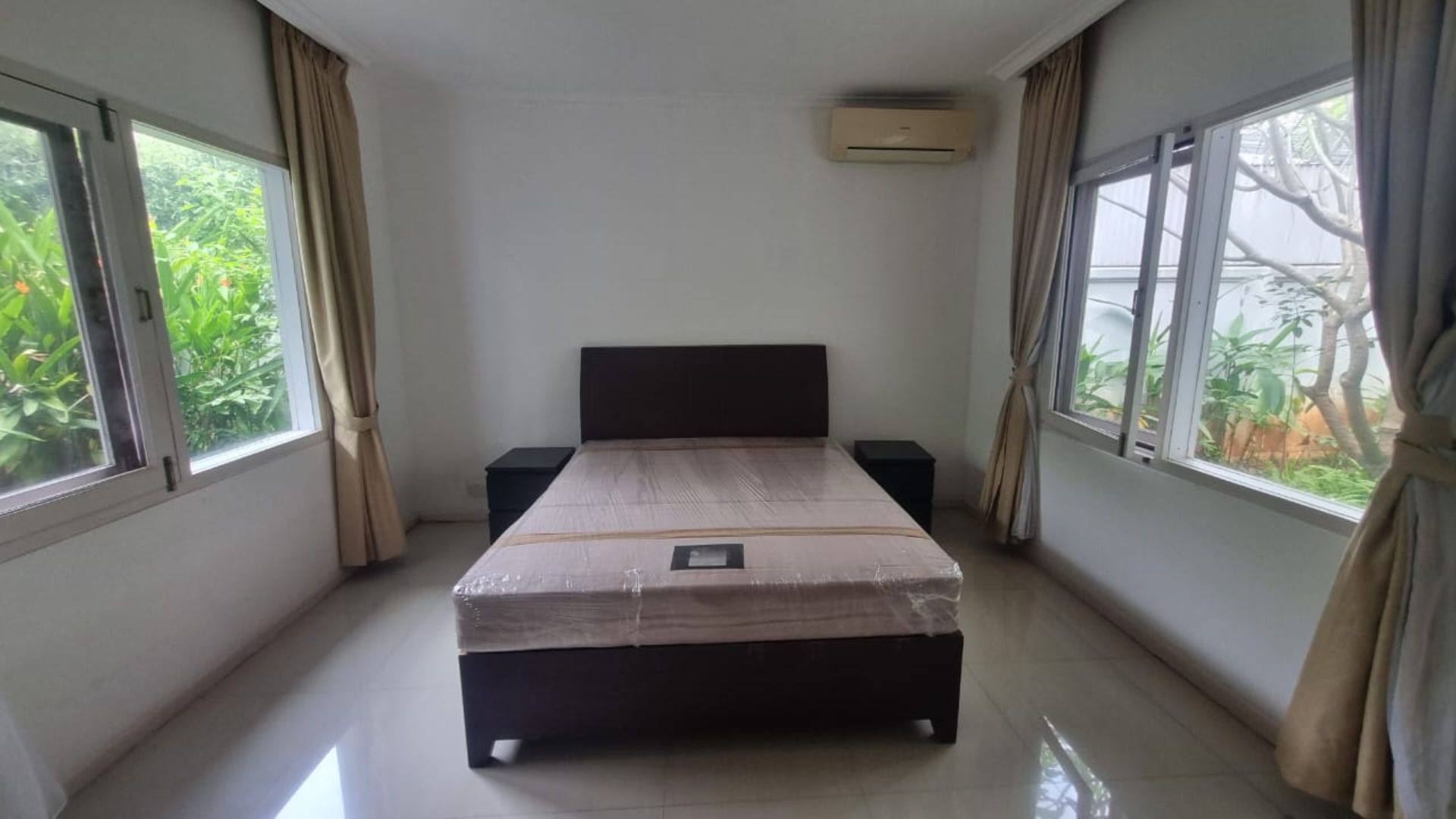 Prestigious and Luxury 4BR in Kemang