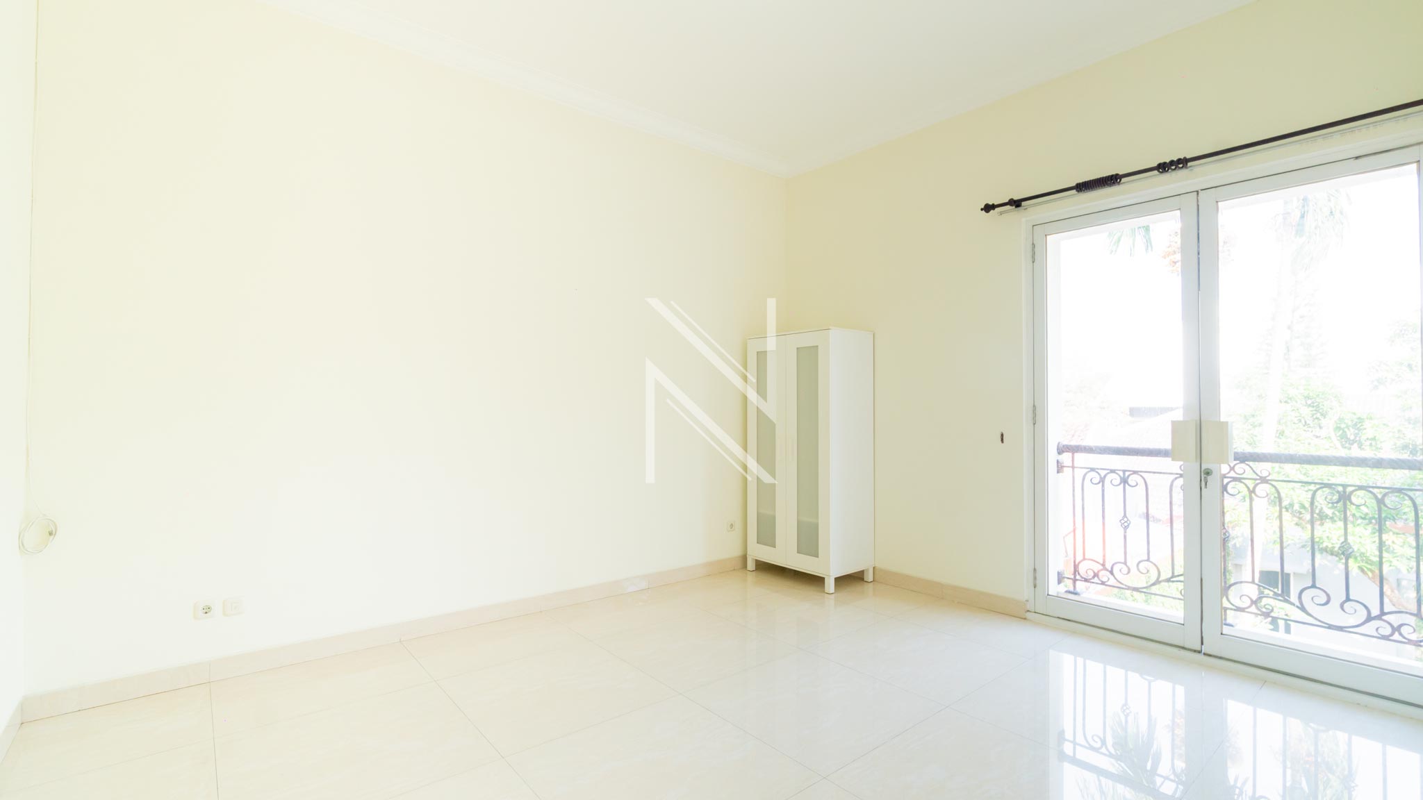 KEMANG TIMUR DALAM NO.18-5BR-BEDROOM 4 (1) Exclusive 5BR Family Home in Prime Location – Kemang
