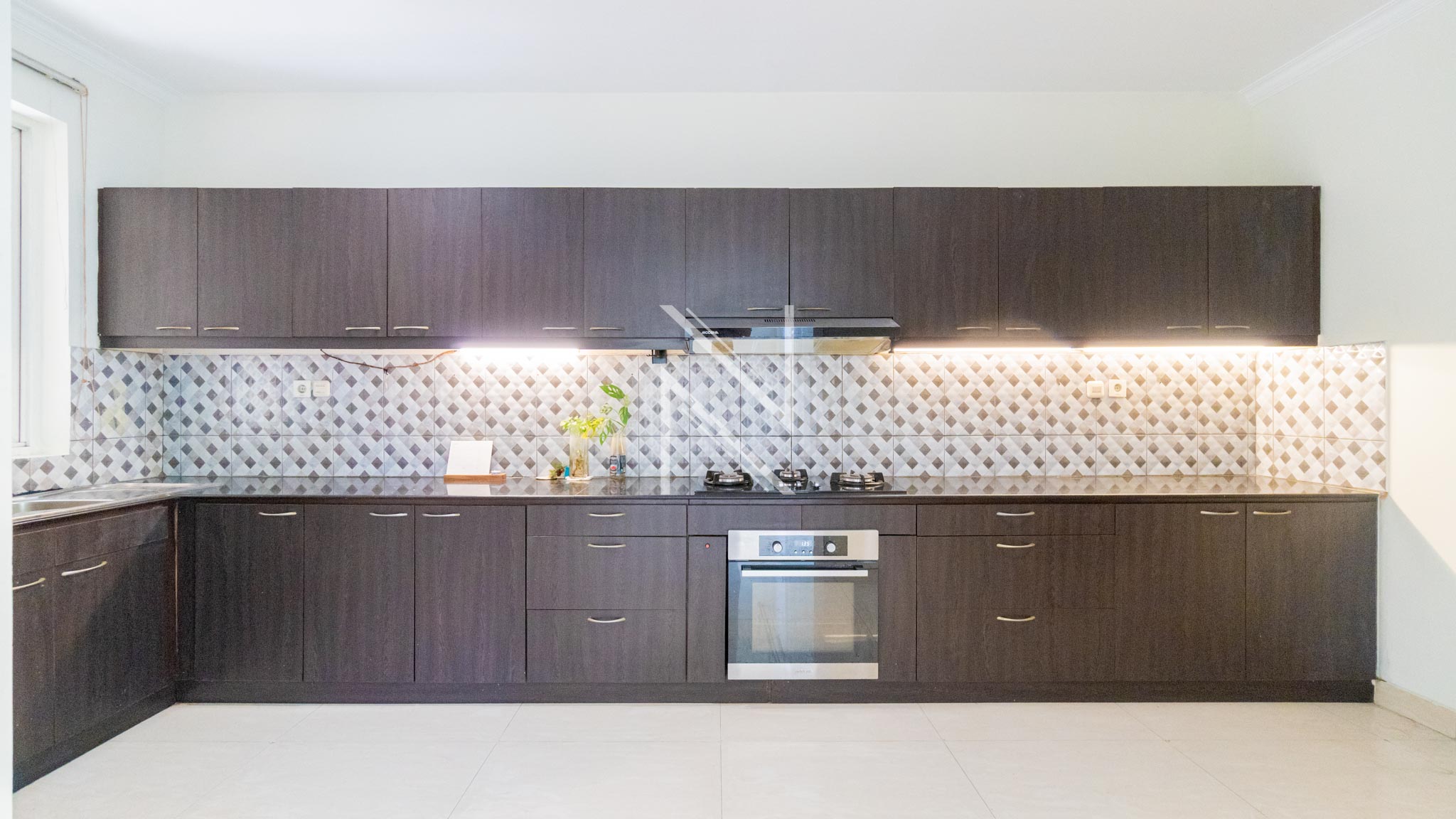 KEMANG TIMUR DALAM NO.18-5BR-KITCHEN AREA Exclusive 5BR Family Home in Prime Location – Kemang