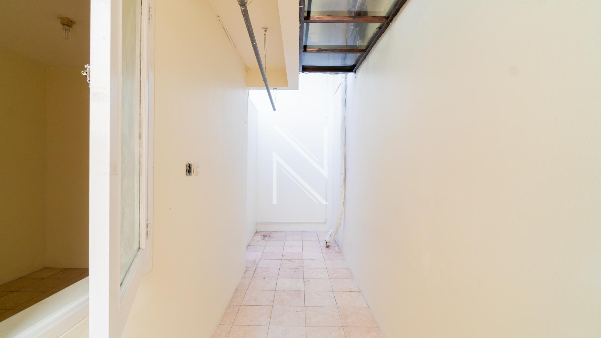 KEMANG TIMUR DALAM NO.18-5BR-SERVICE AREA Exclusive 5BR Family Home in Prime Location – Kemang