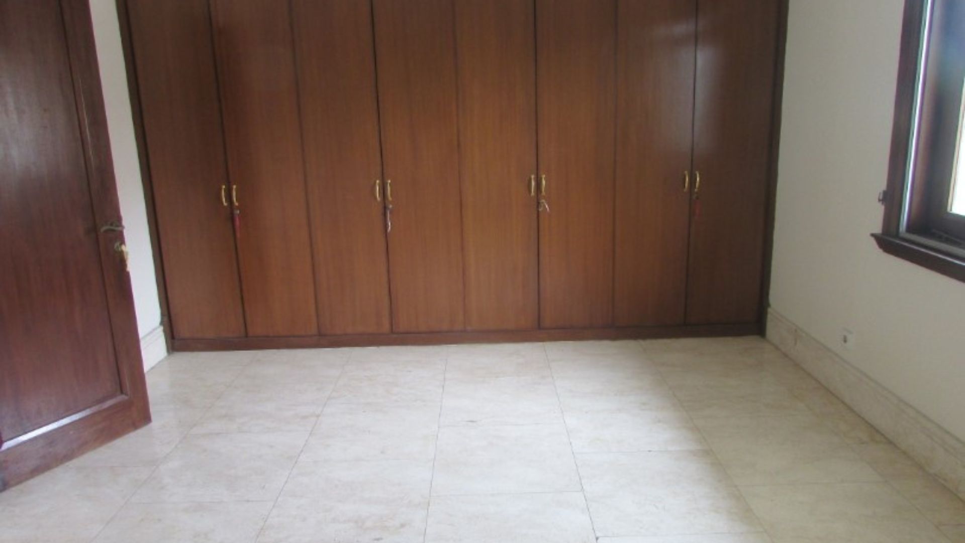 Contemporary 3BR Home in Strategic Location – Kemang