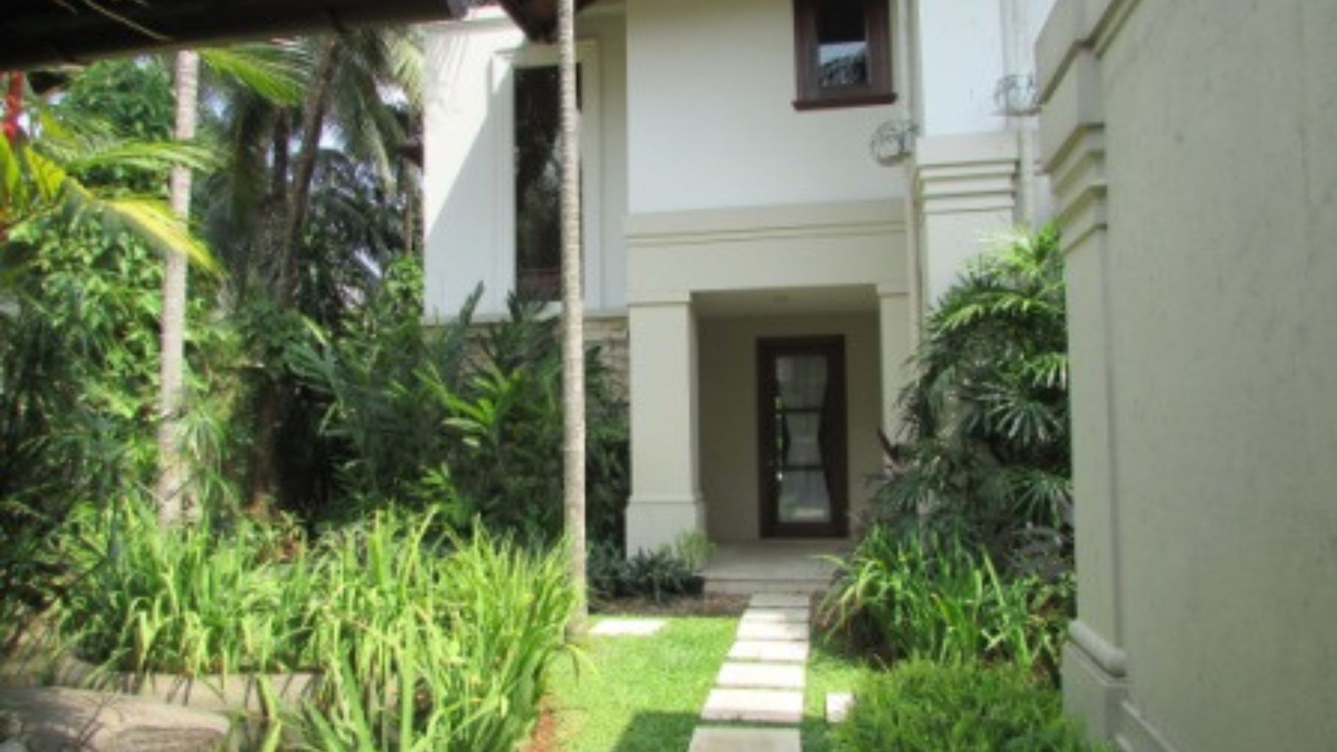 Modern 3BR Urban Home in Kemang