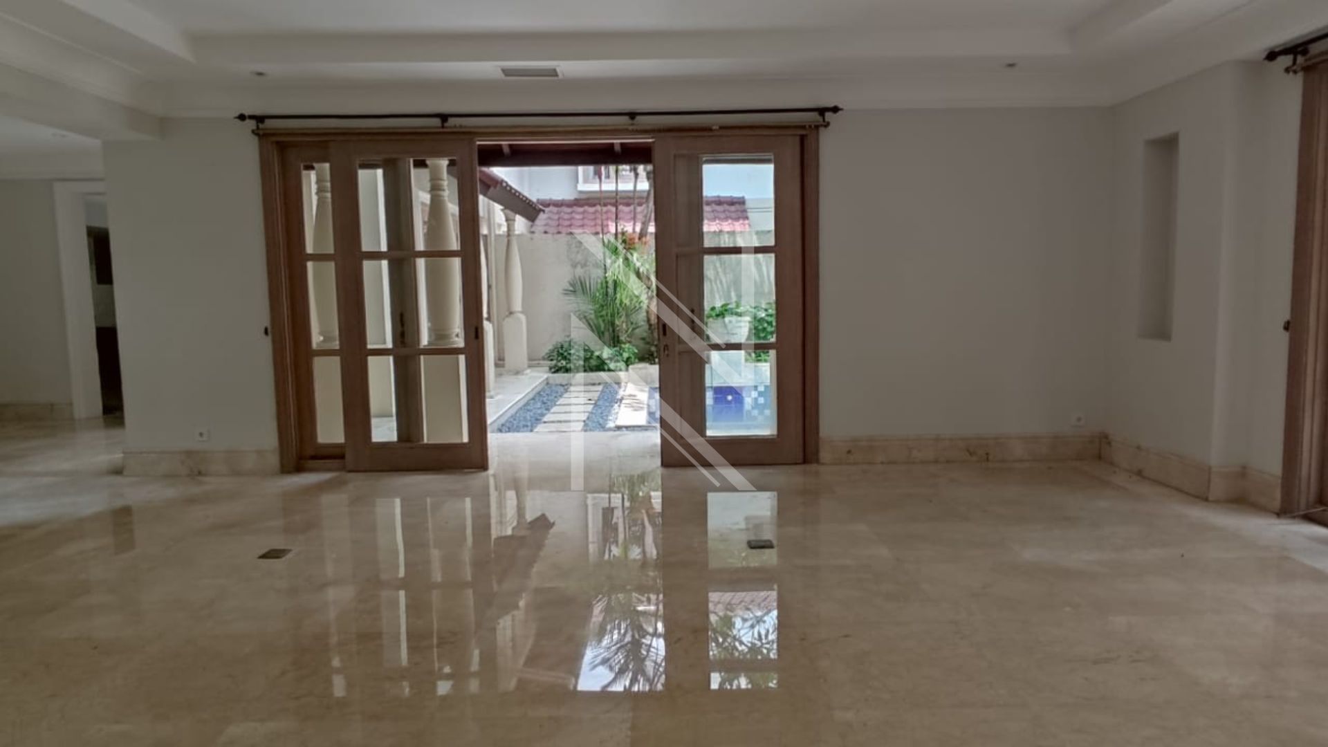 Luxury 3BR Family Living in Kemang