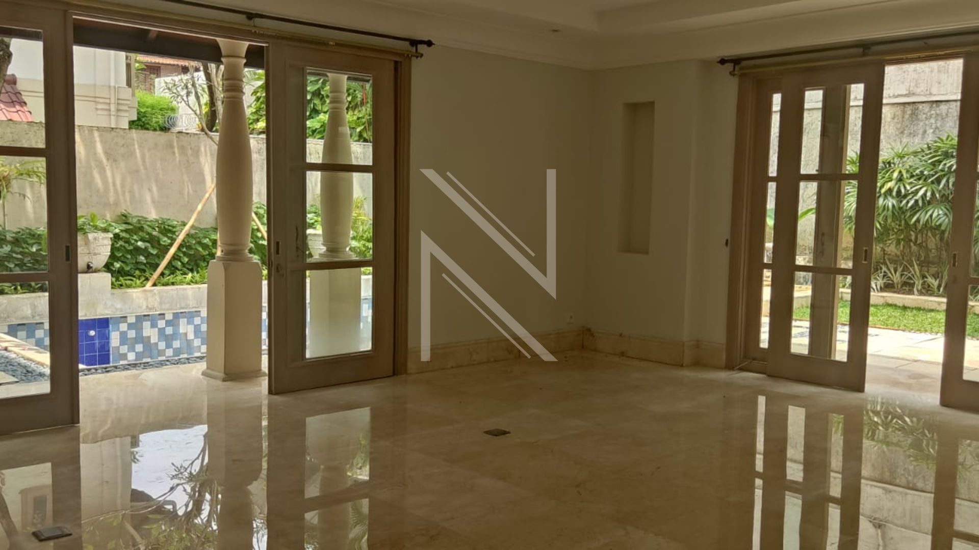 Luxury 3BR Family Living in Kemang